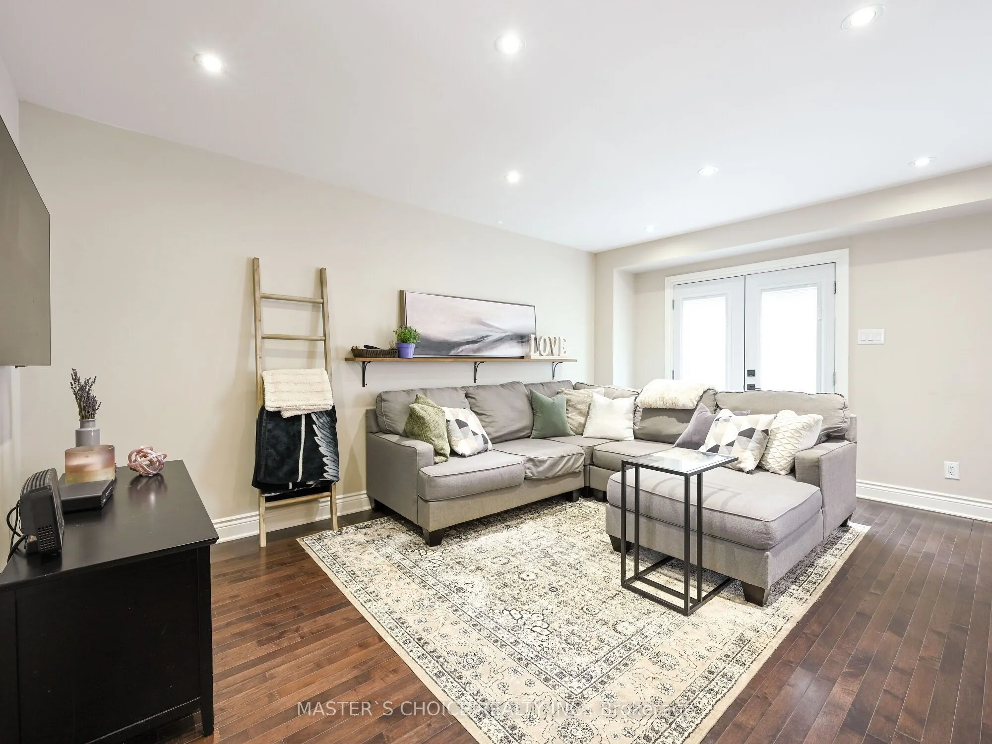 36 Sprucedale Court