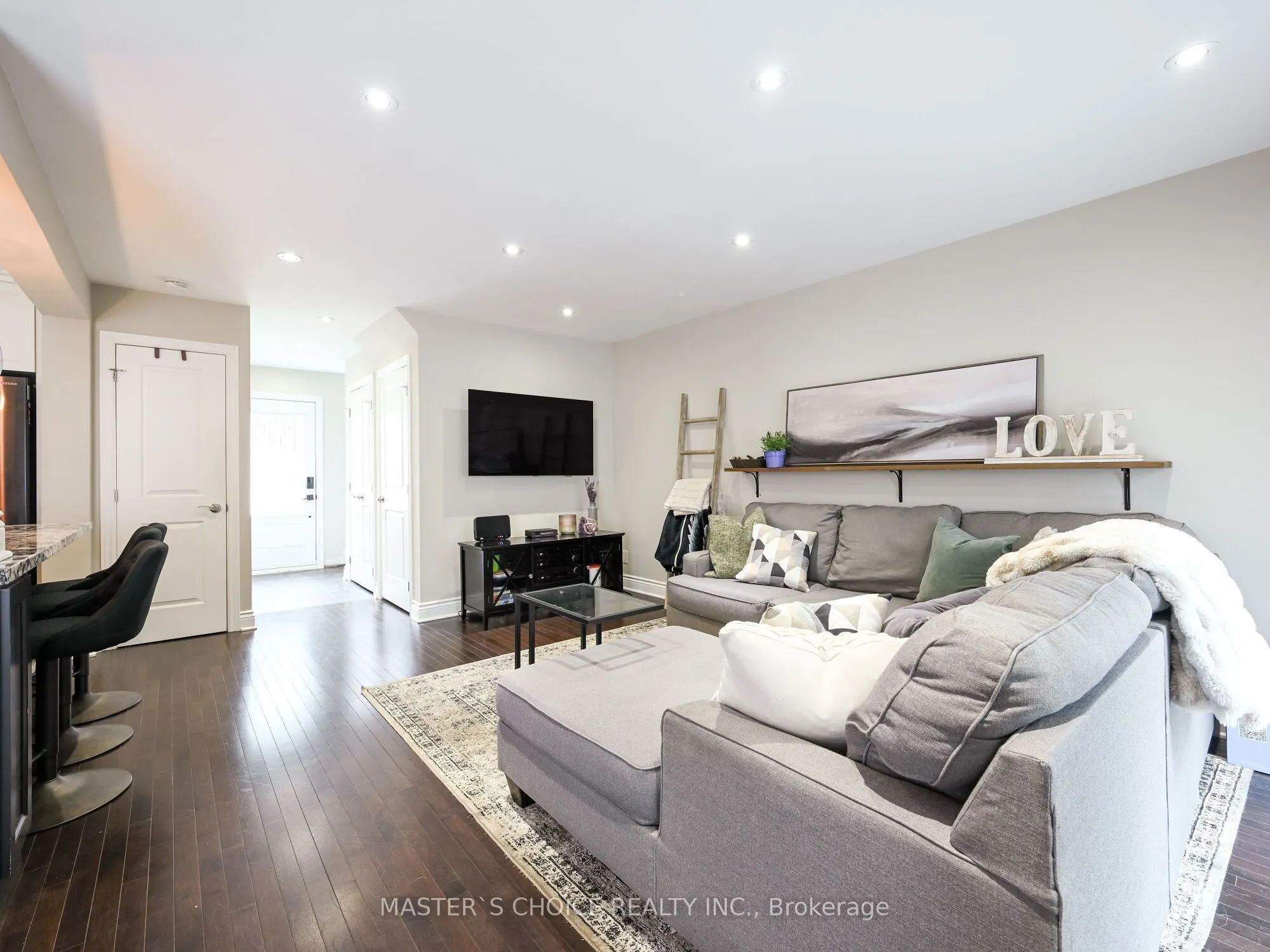 36 Sprucedale Court