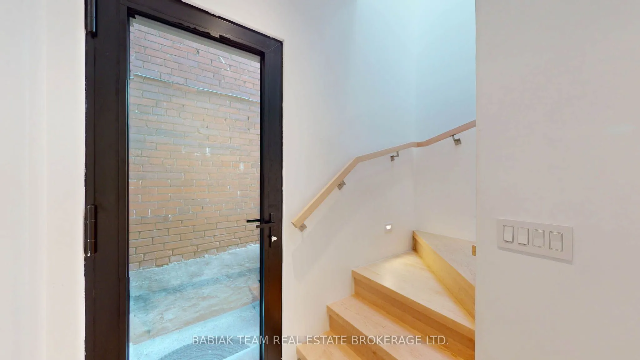 149 Maria Street #Upper