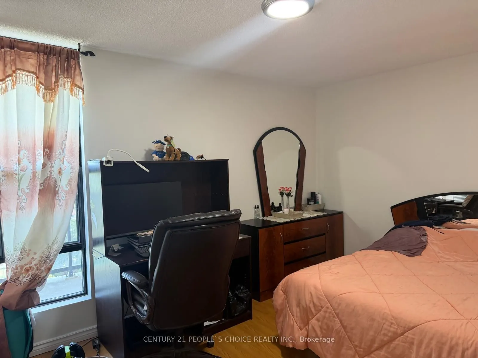 17 Knightsbridge Road #1205