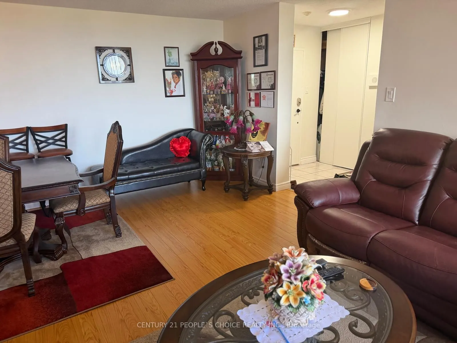 17 Knightsbridge Road #1205