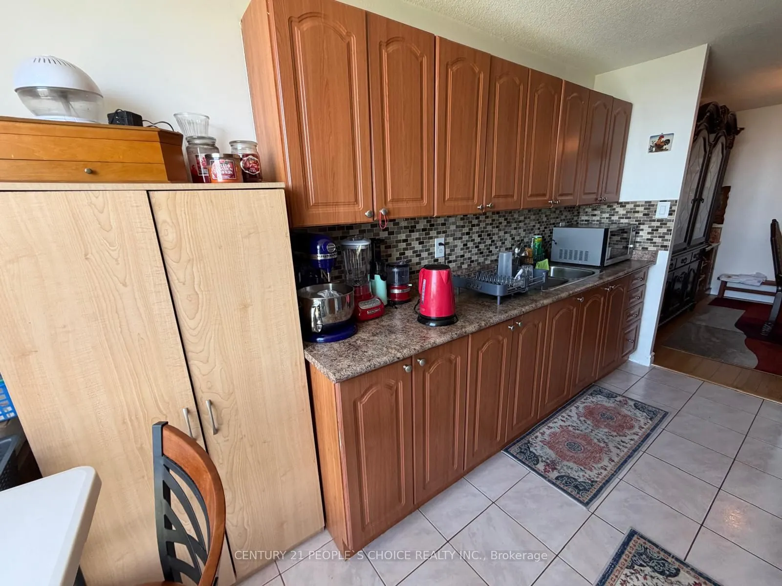 17 Knightsbridge Road #1205