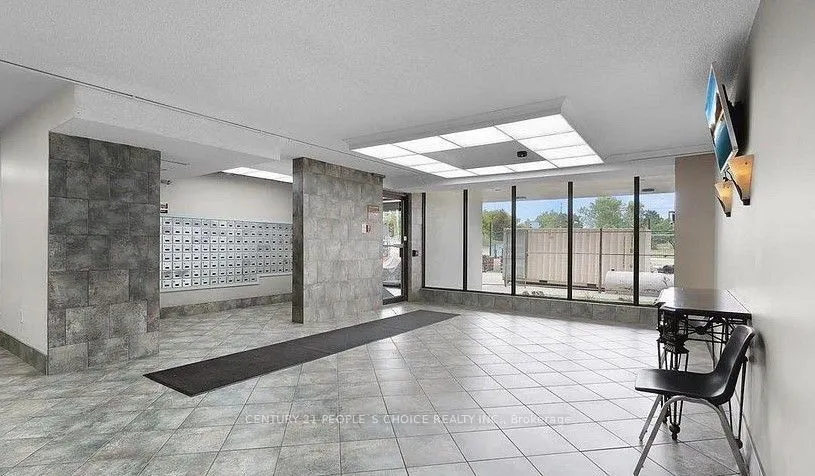 17 Knightsbridge Road #1205