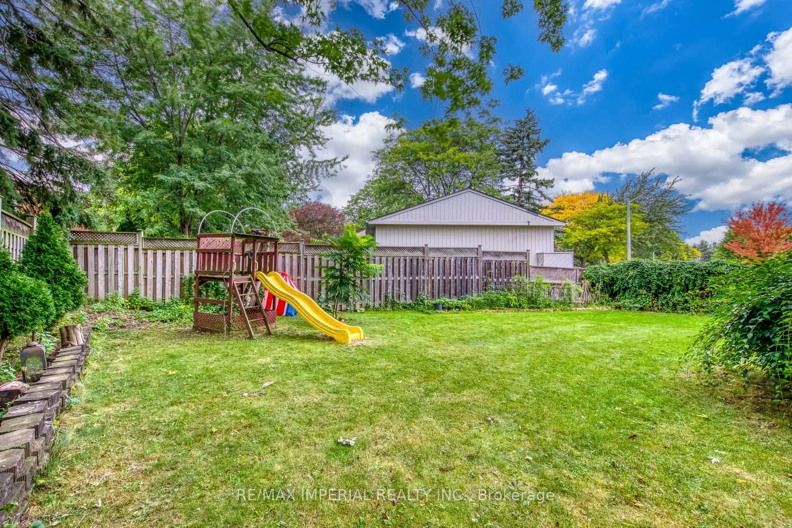 6100 Wabukayne Court