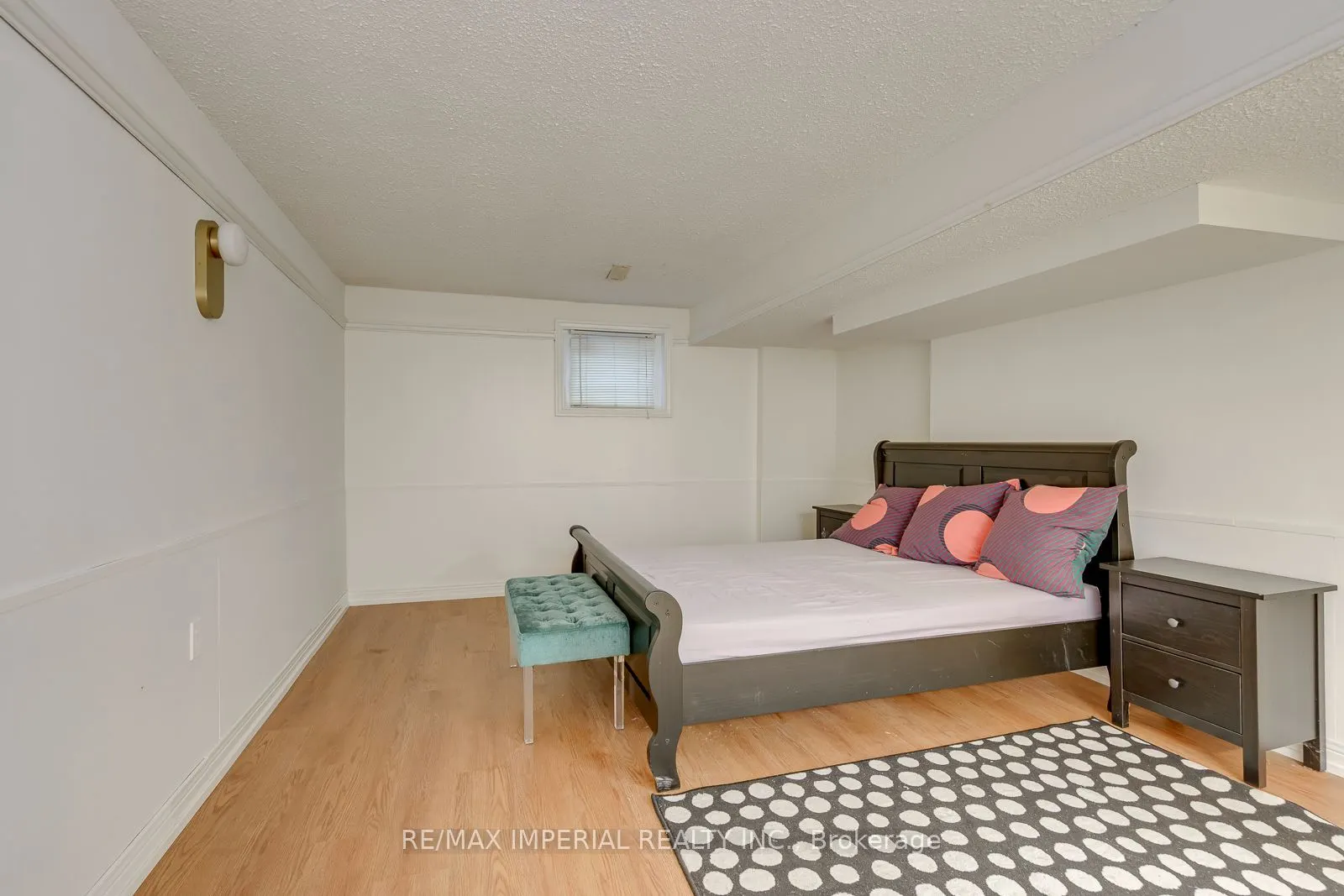 6100 Wabukayne Court