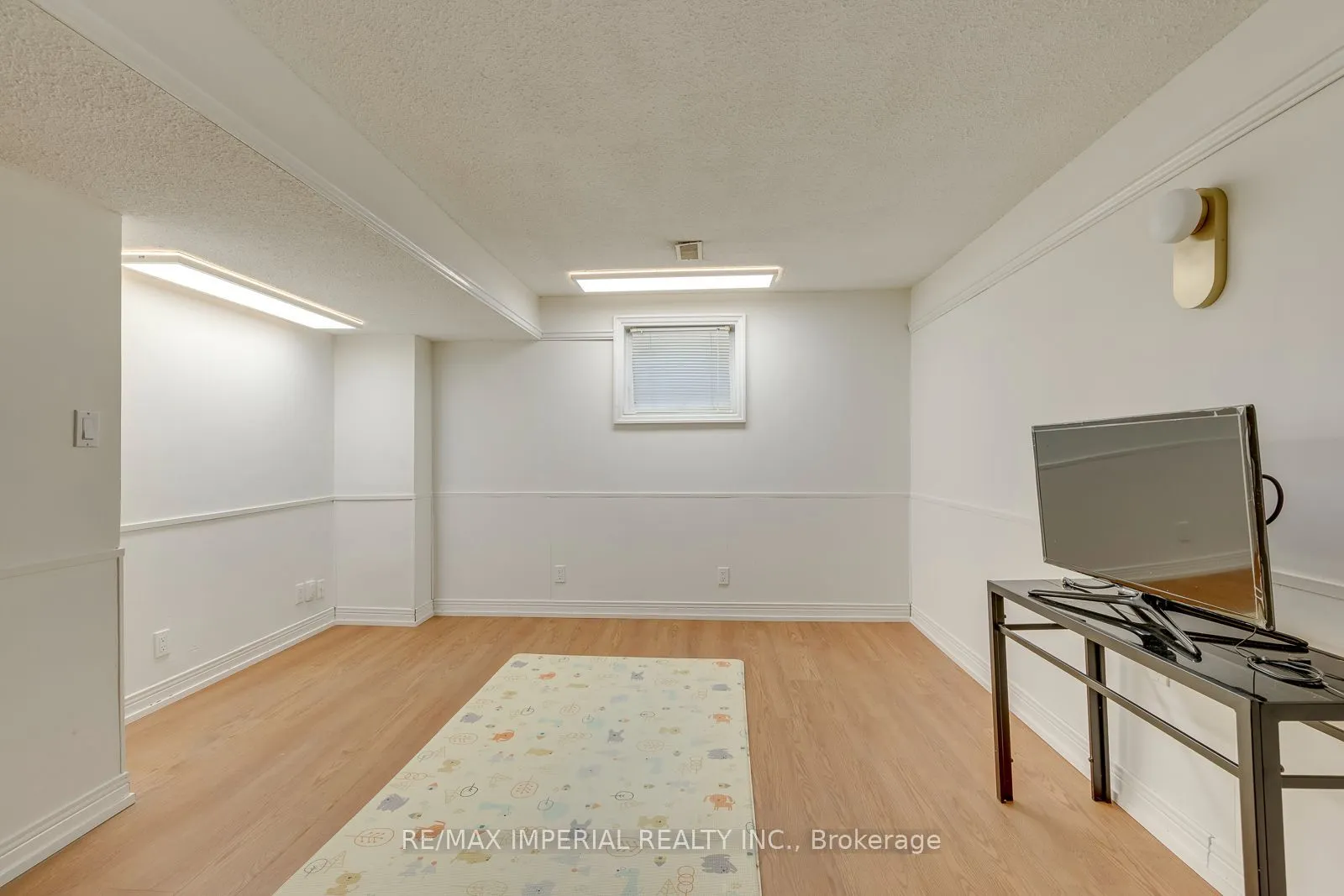6100 Wabukayne Court