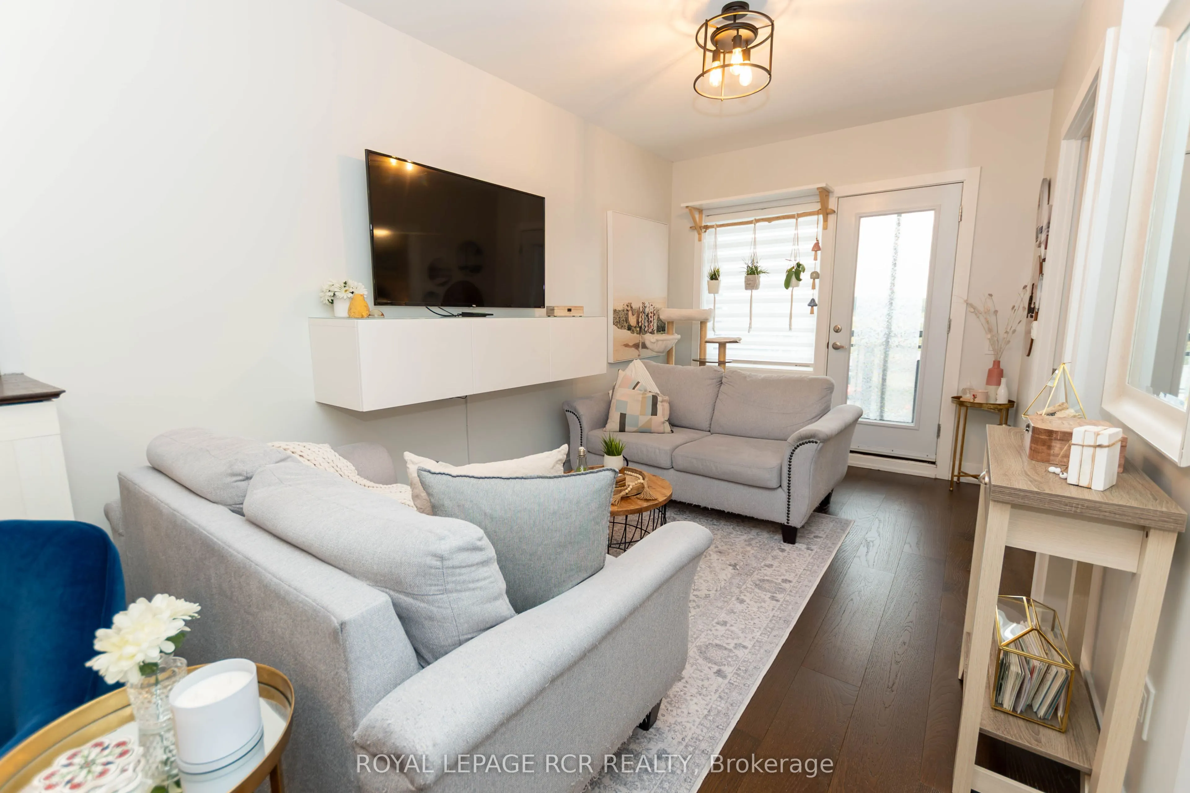 310 Broadway Avenue #309