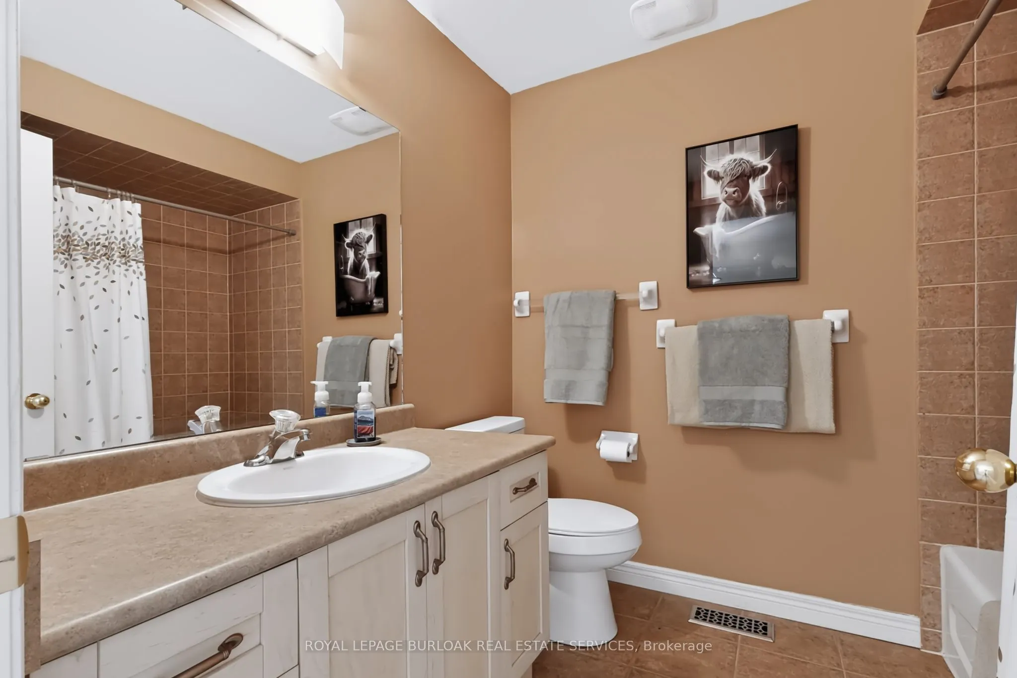 5151 Upper Middle Road #11
