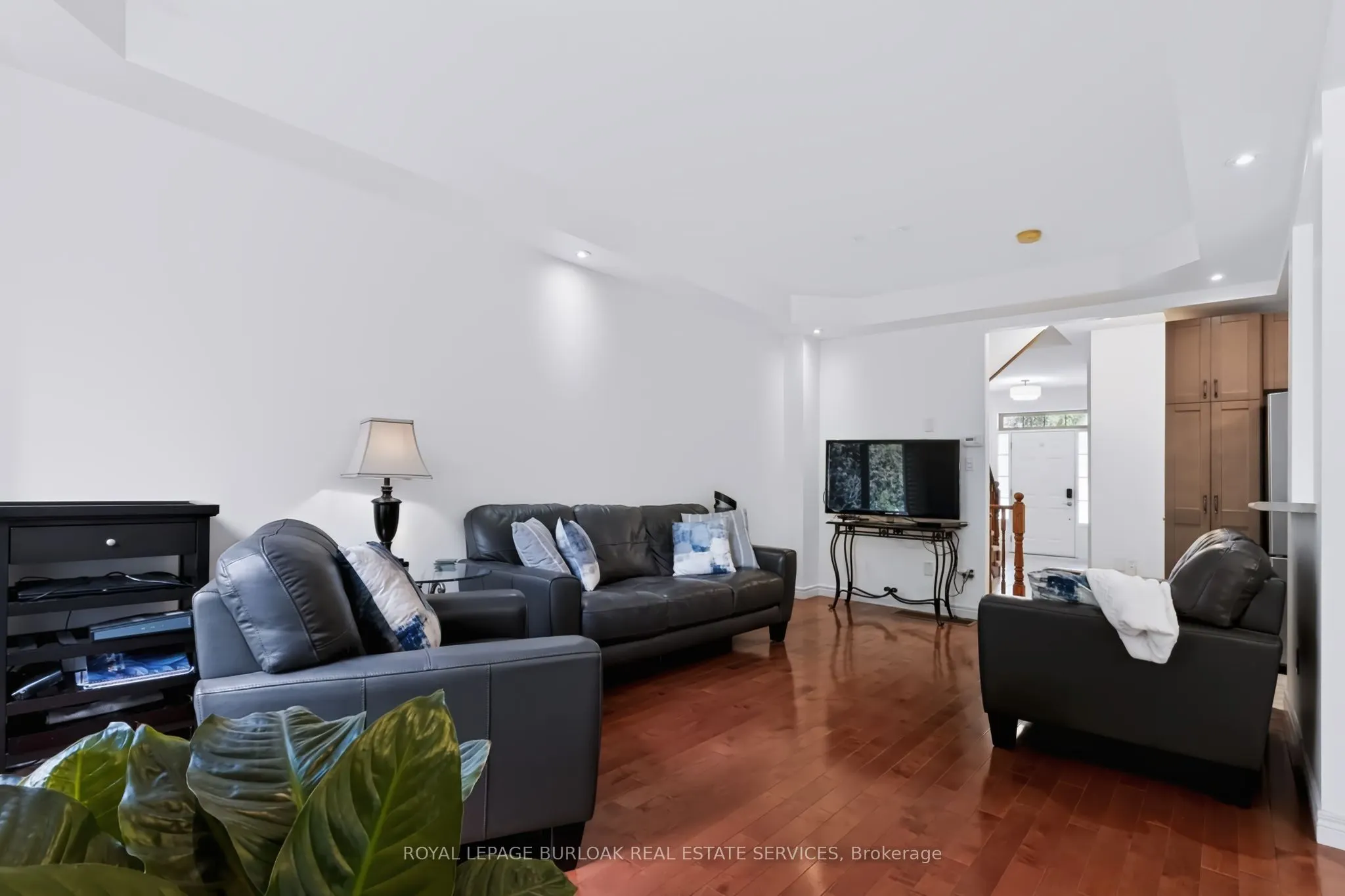 5151 Upper Middle Road #11
