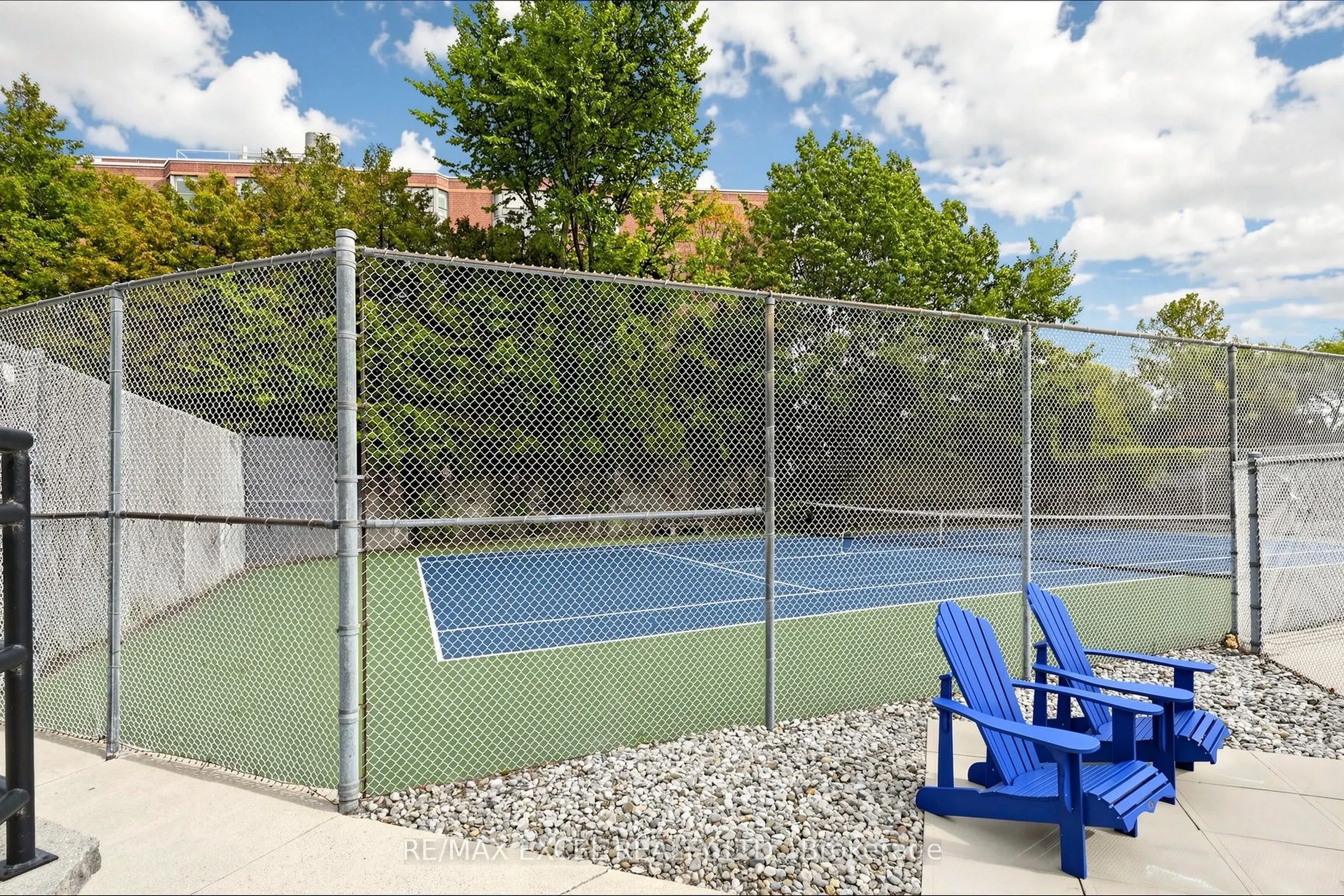 5280 Lakeshore Road #607