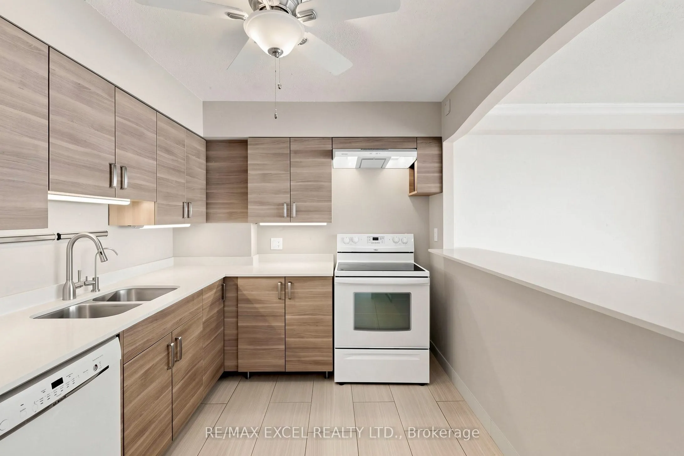 5280 Lakeshore Road #607