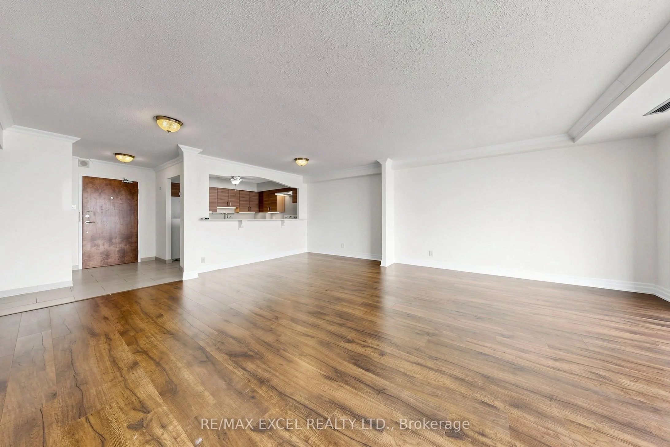 5280 Lakeshore Road #607
