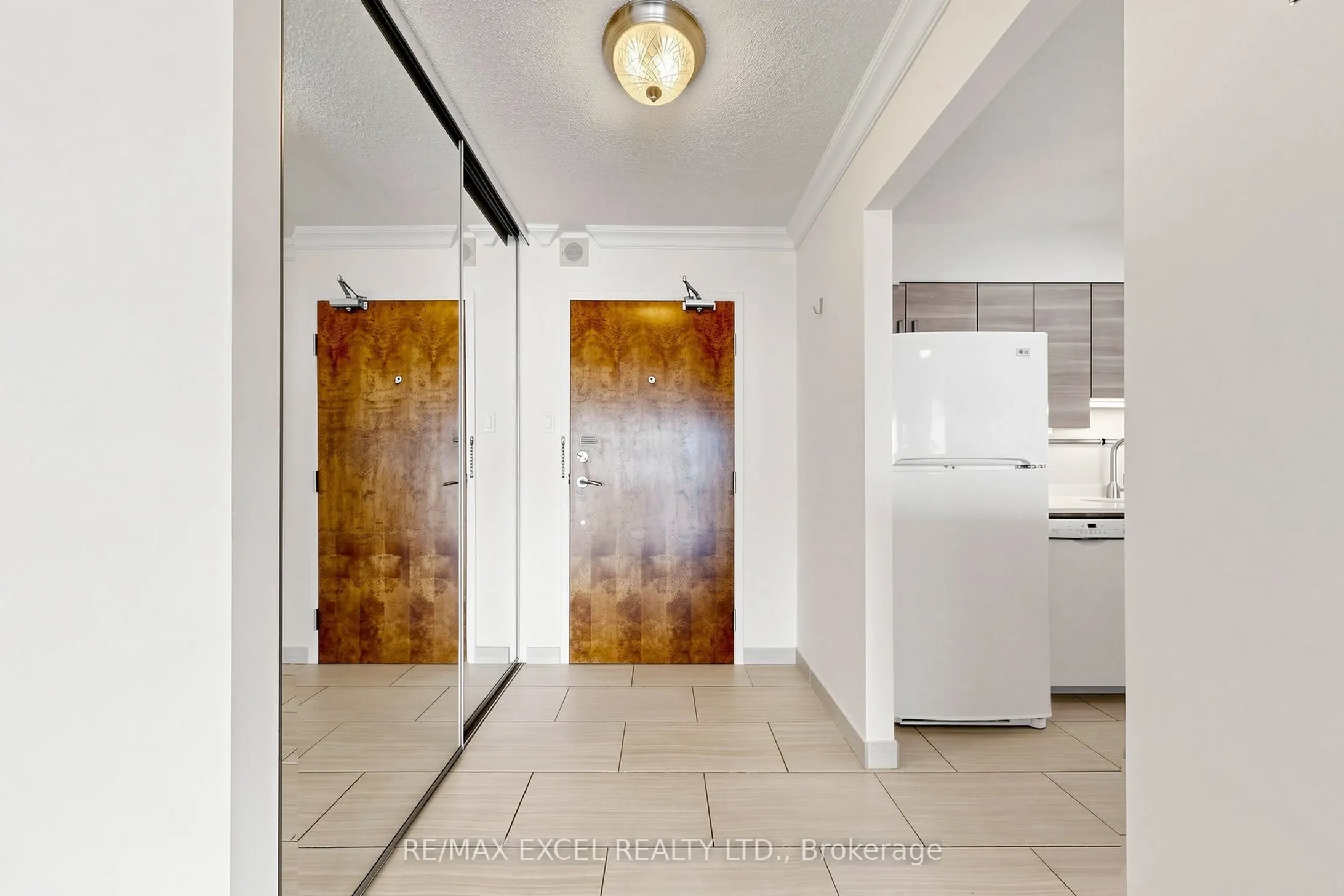 5280 Lakeshore Road #607