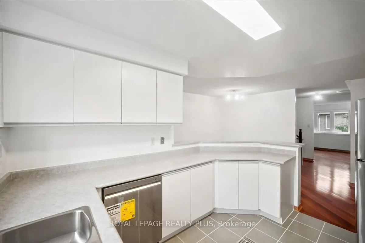 45 Bristol Road E #15