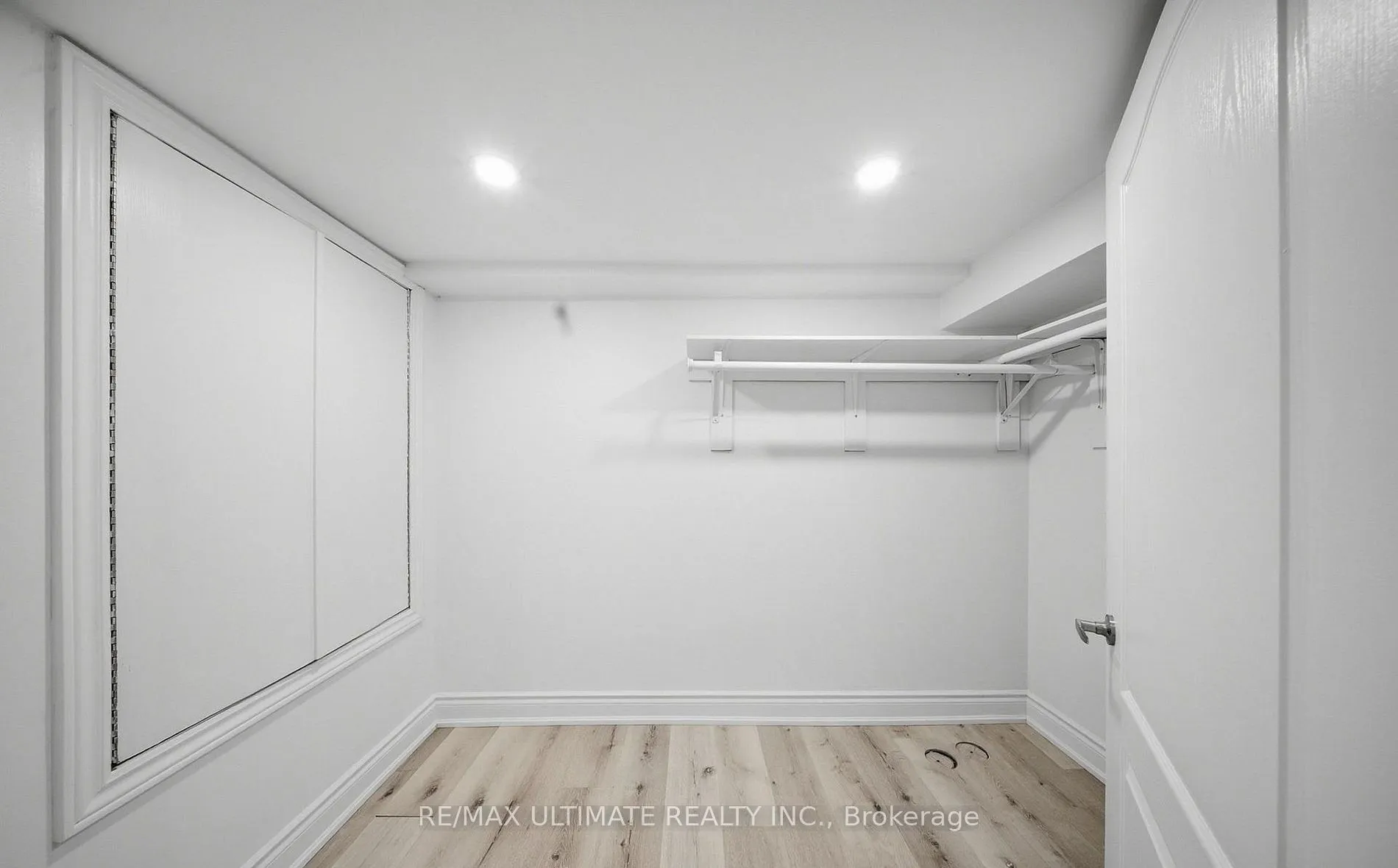 21 Sewells (Basement) Lane