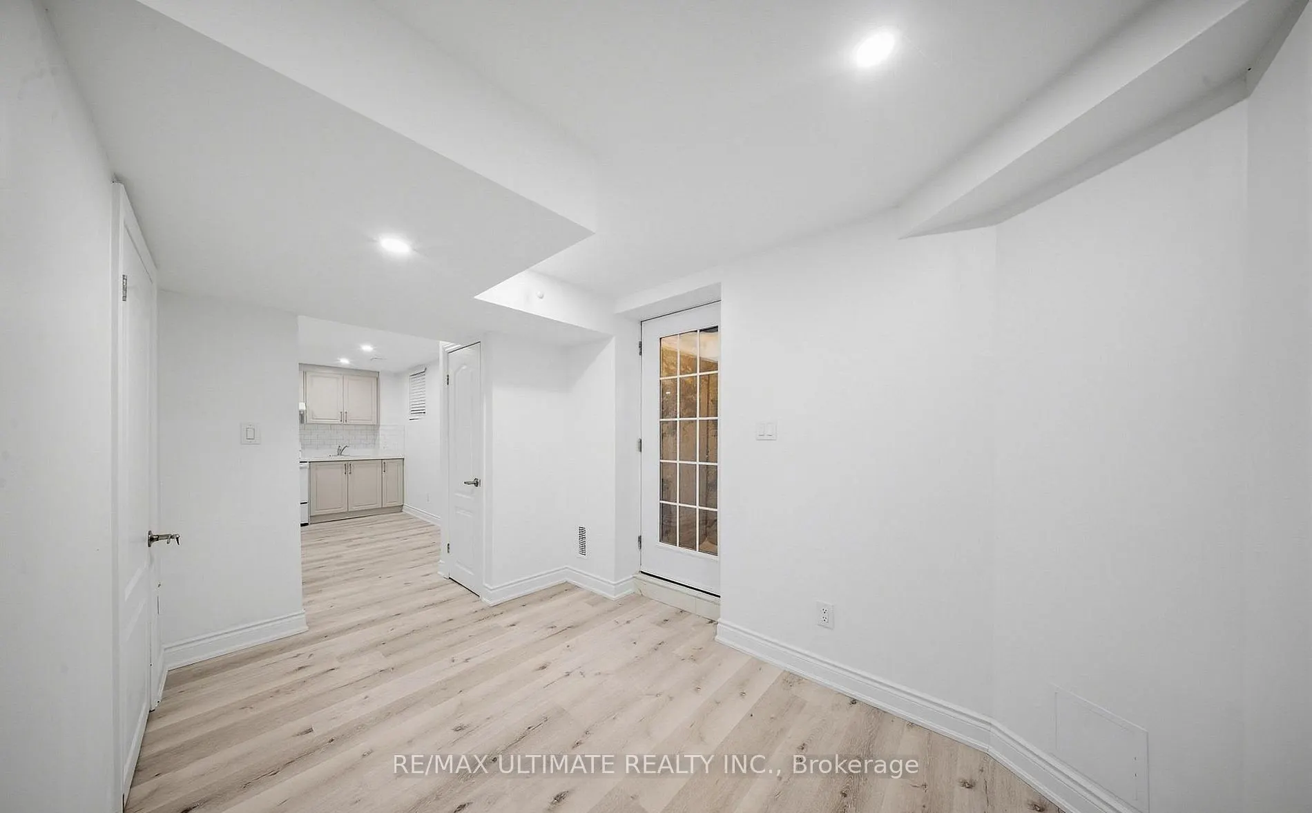 21 Sewells (Basement) Lane