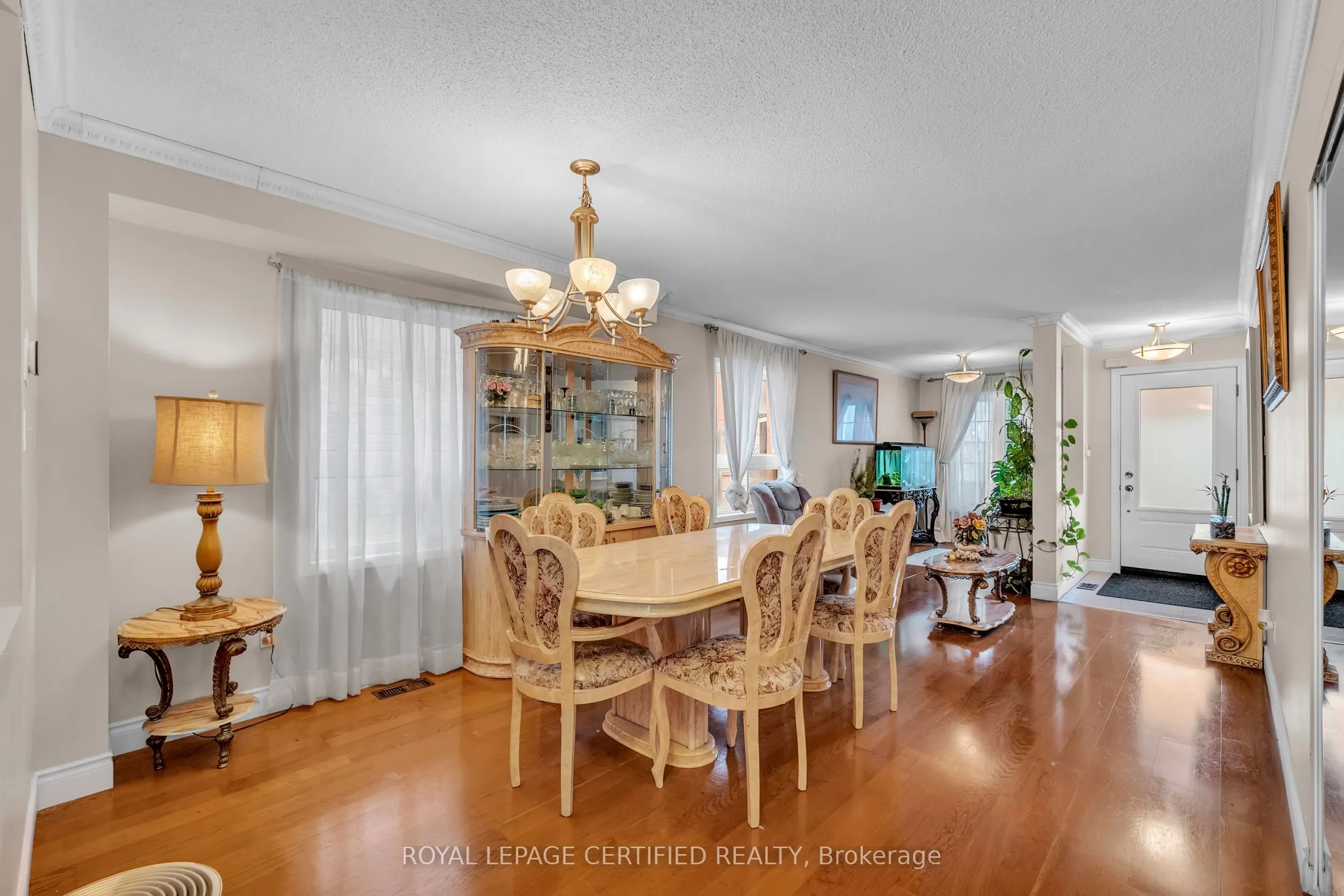 17 Chestermere Crescent