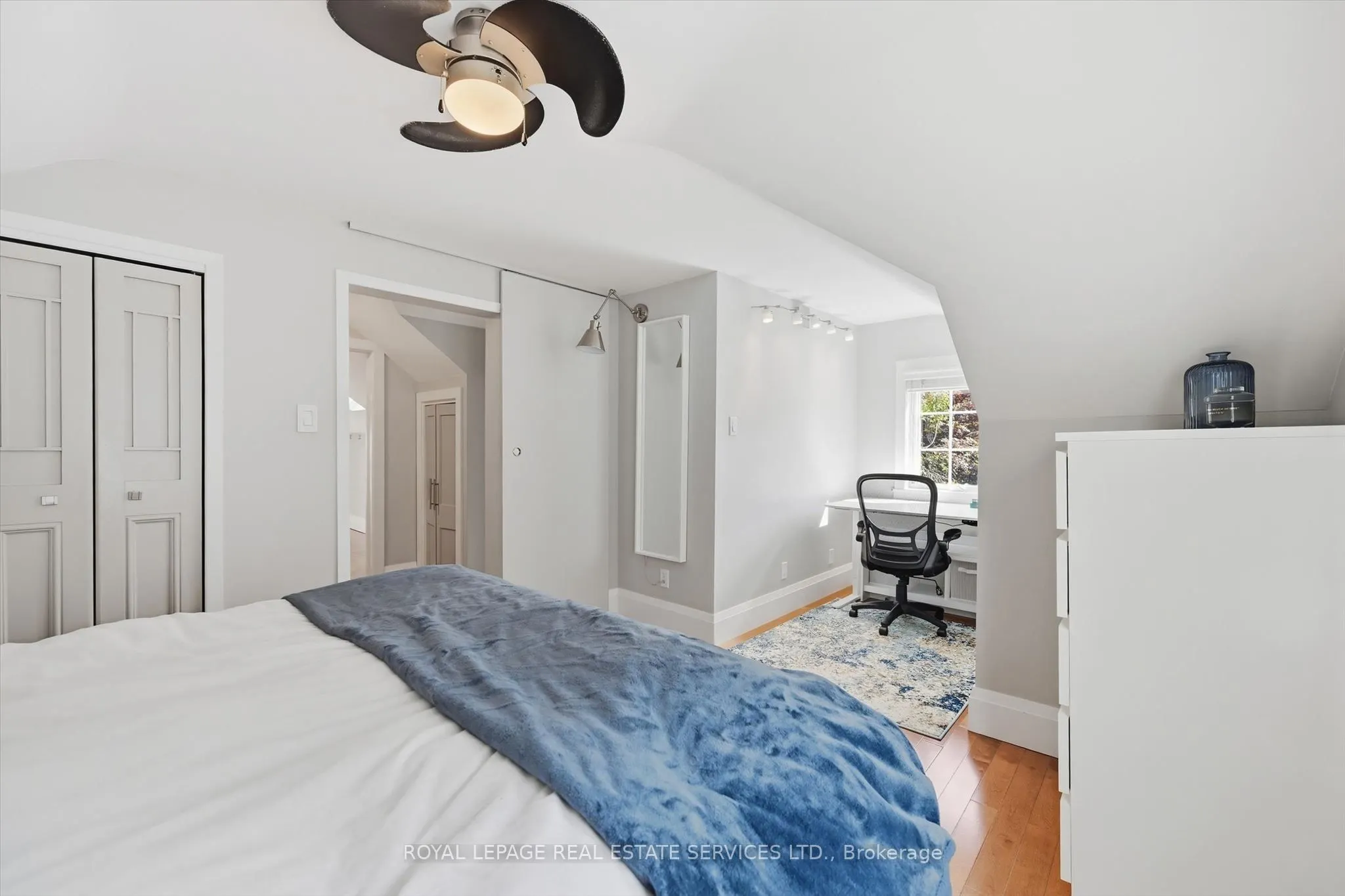 32 Anderson Street