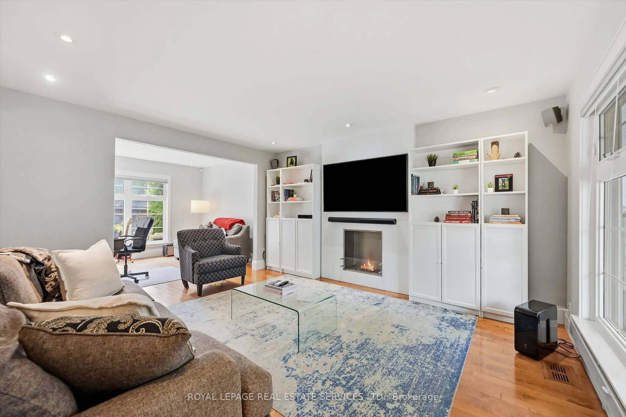 32 Anderson Street