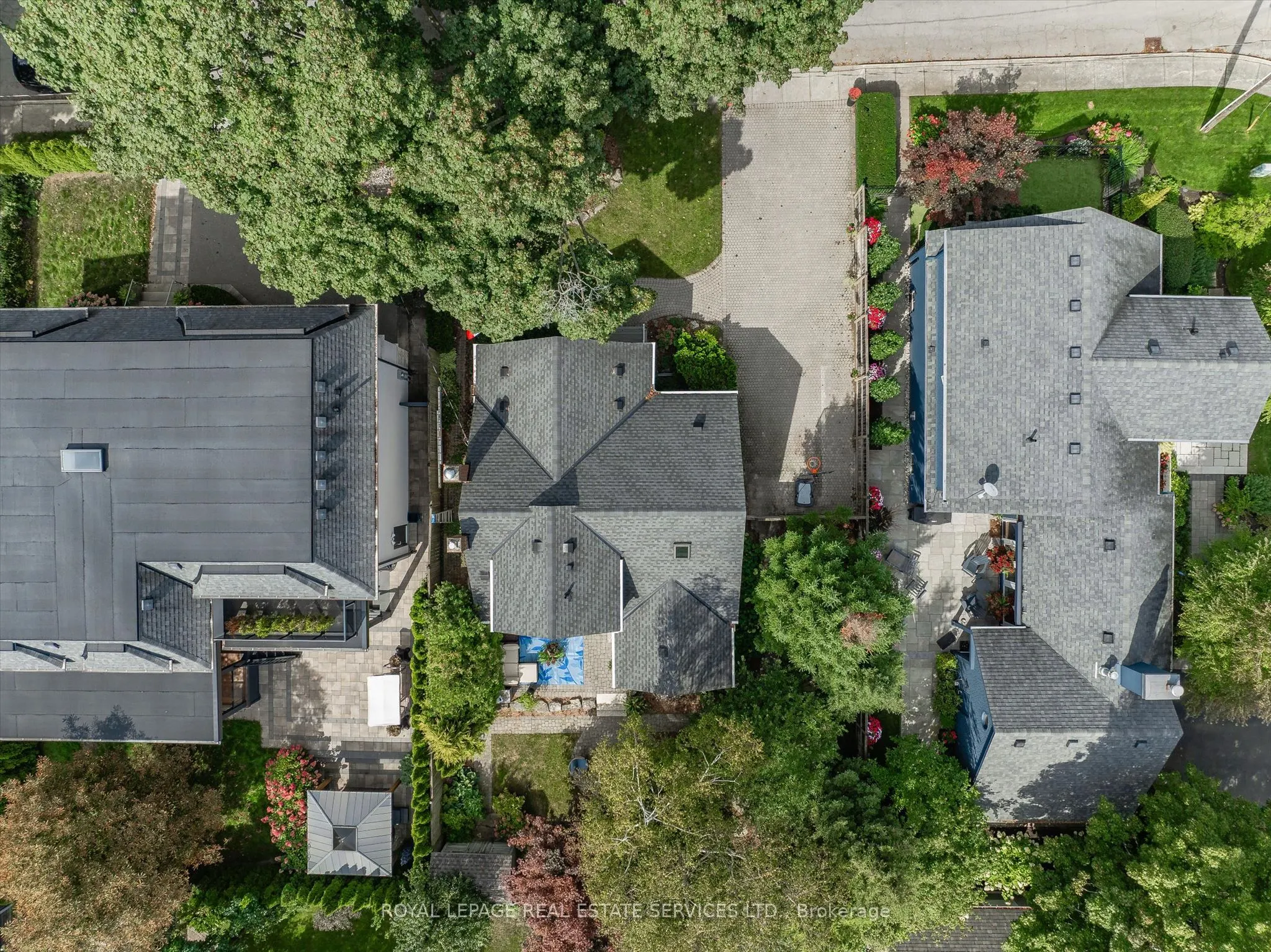 32 Anderson Street