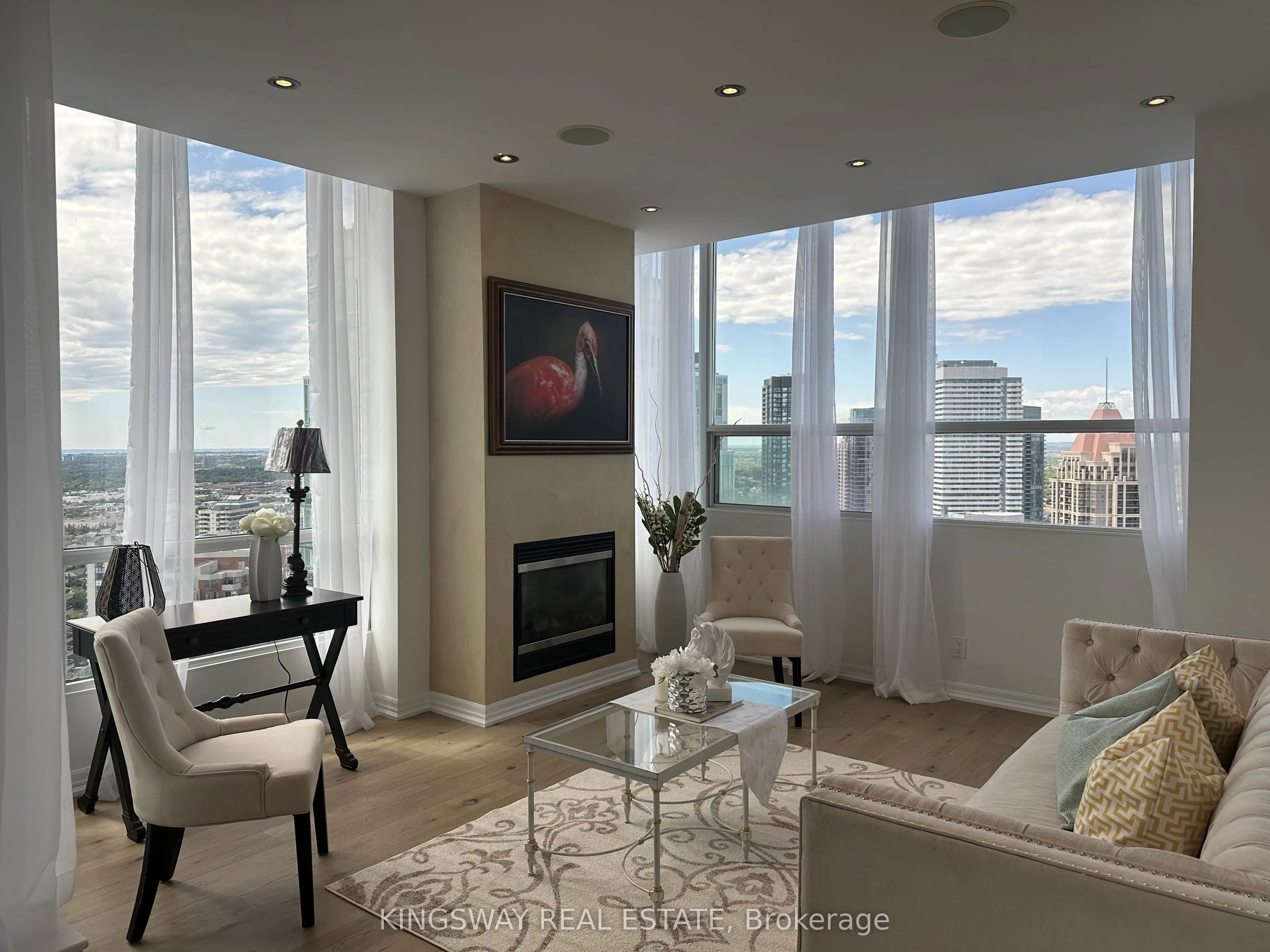 220 Burnhamthorpe Road W #3404