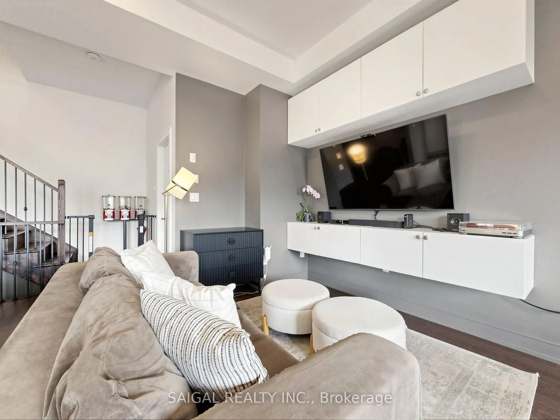 1347 Clarriage Court