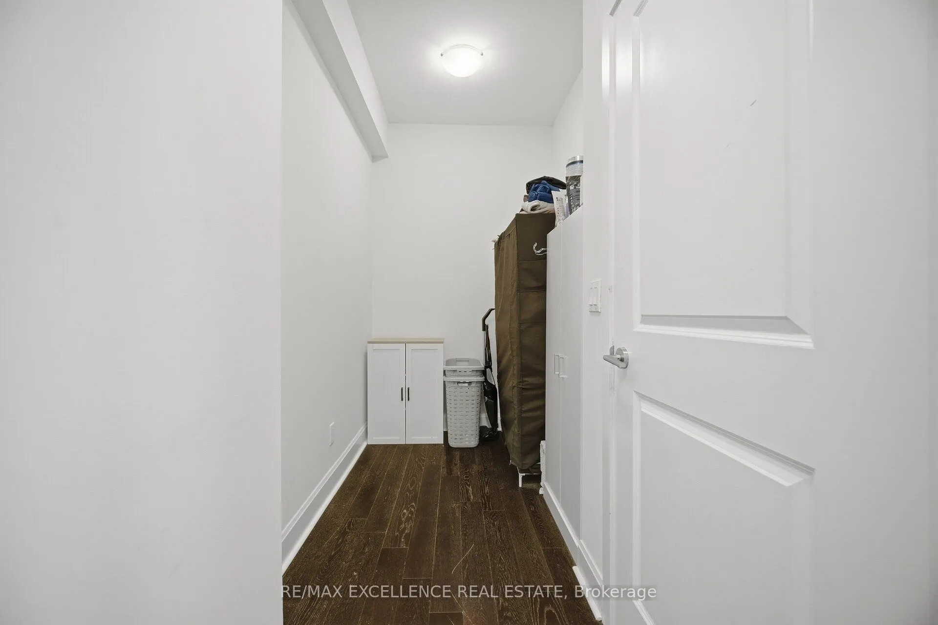 33 Shore Breeze Drive #1208