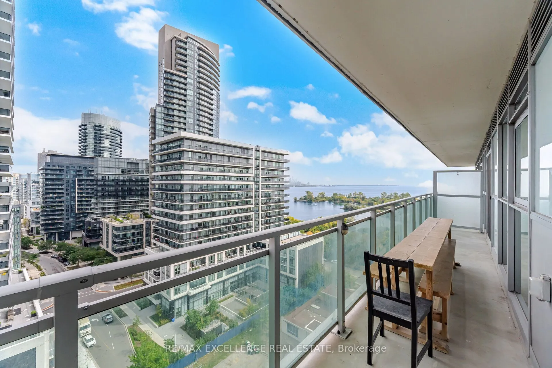 33 Shore Breeze Drive #1208