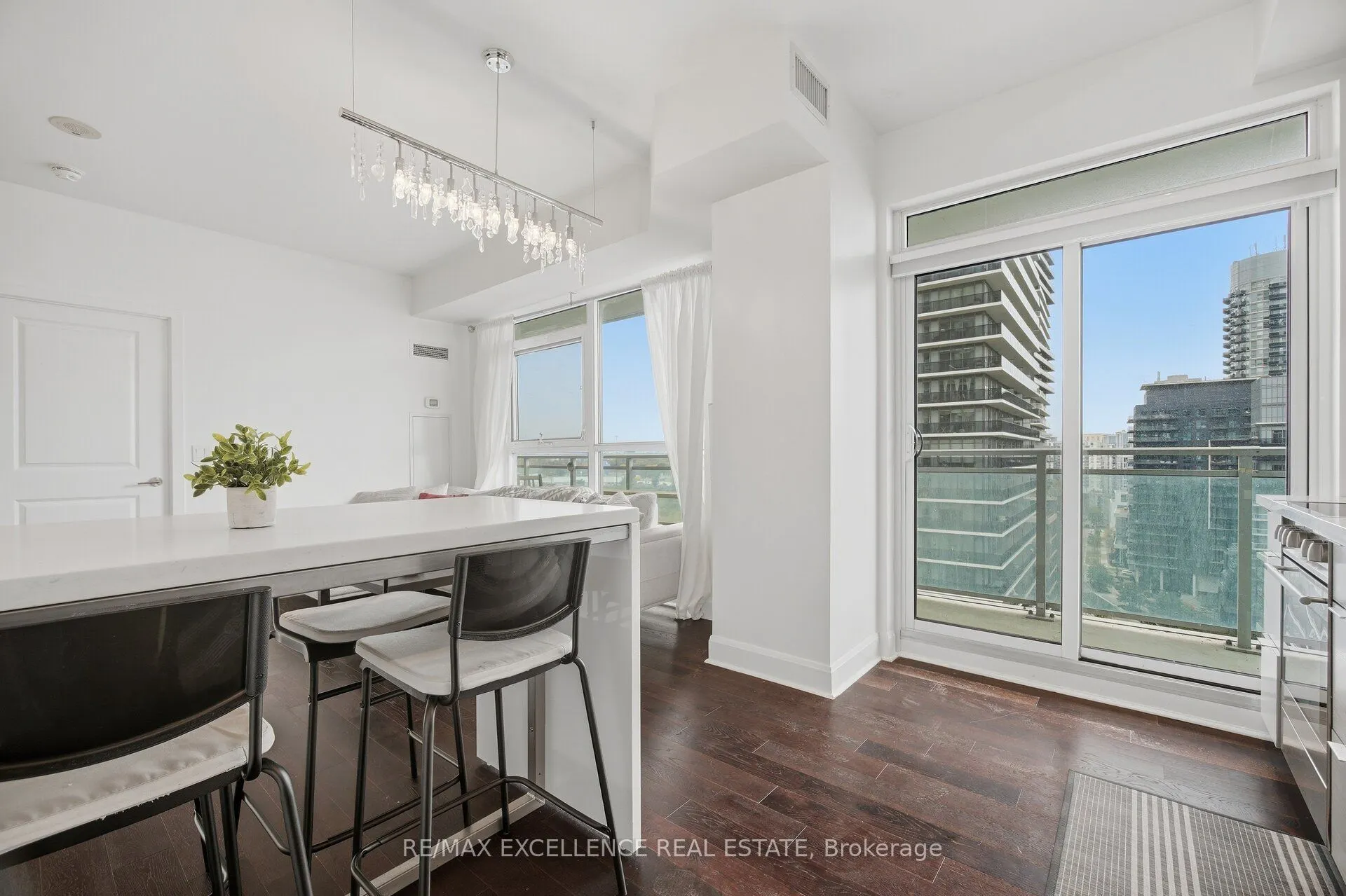 33 Shore Breeze Drive #1208