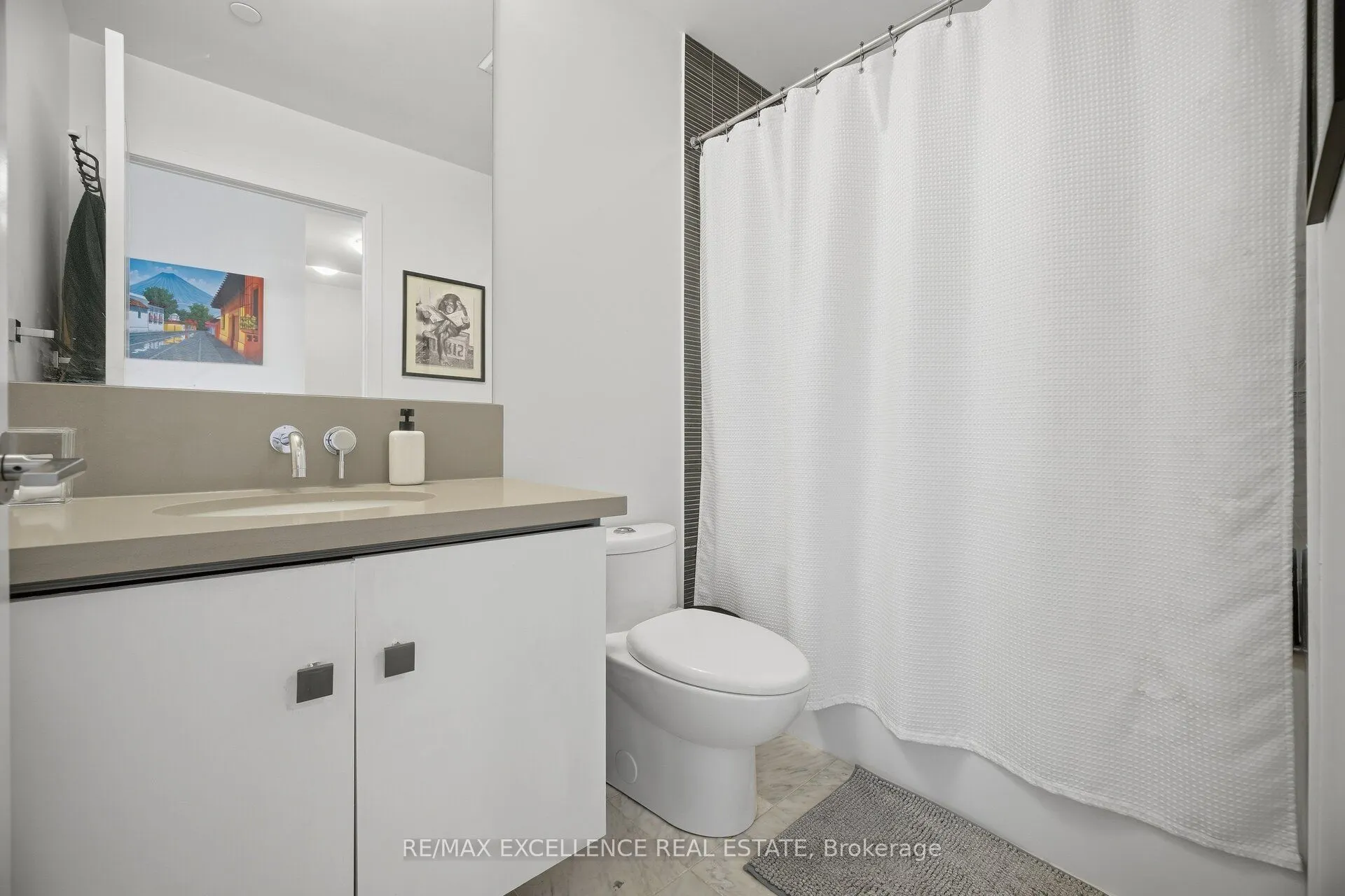 33 Shore Breeze Drive #1208