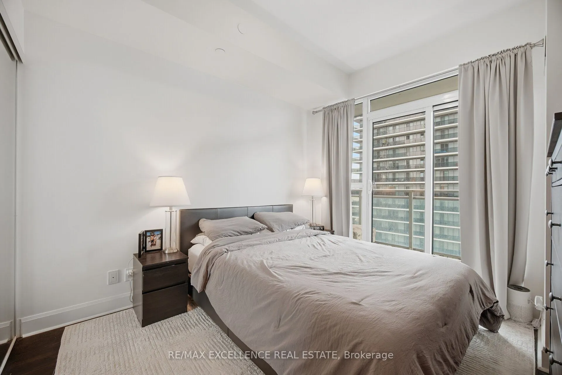 33 Shore Breeze Drive #1208