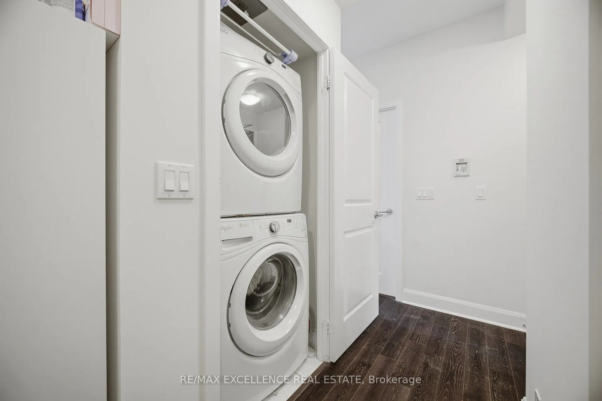 33 Shore Breeze Drive #1208