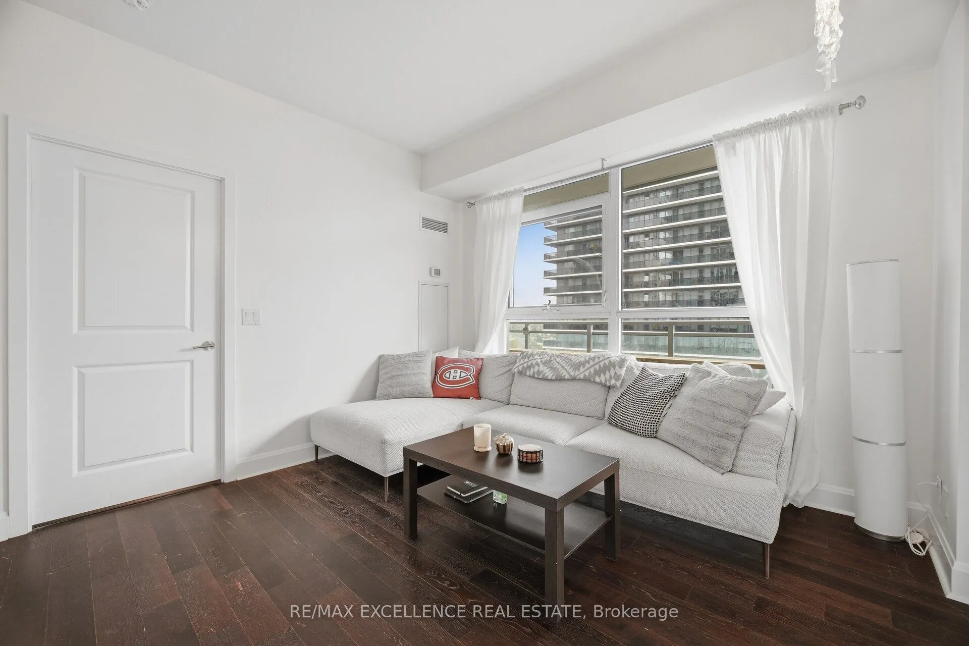 33 Shore Breeze Drive #1208