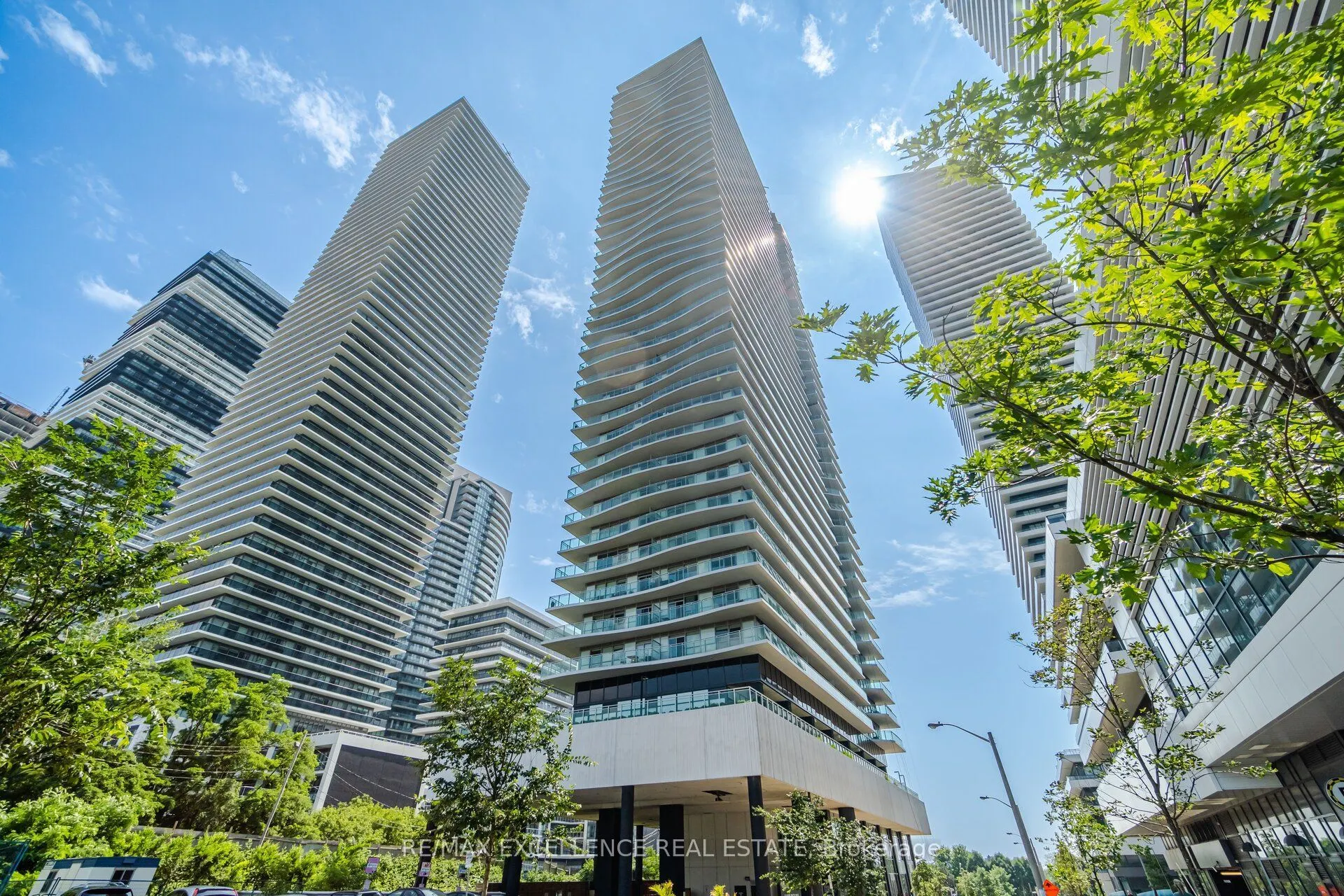33 Shore Breeze Drive #1208