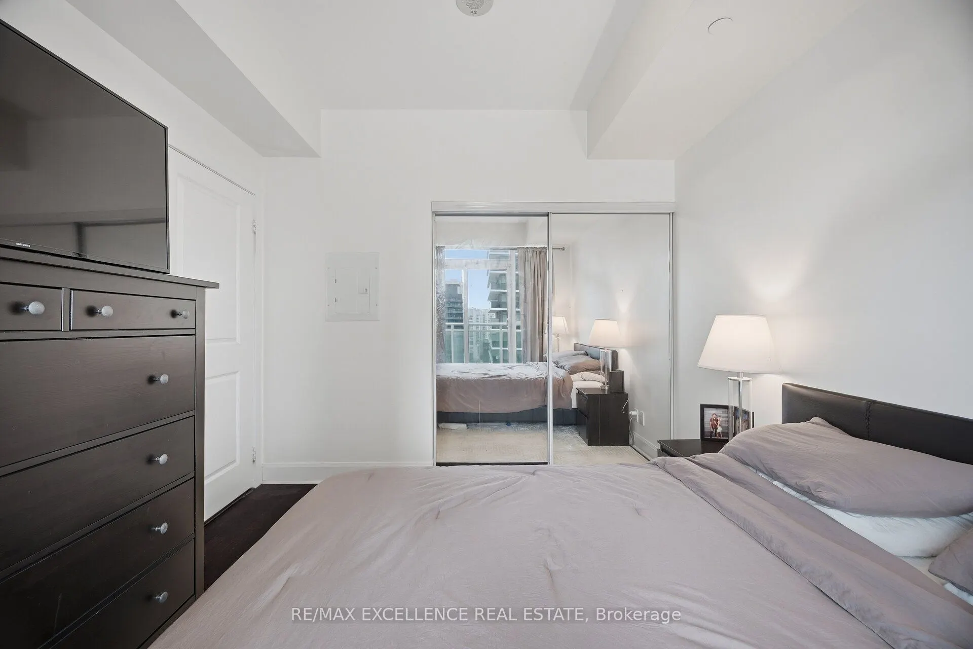 33 Shore Breeze Drive #1208