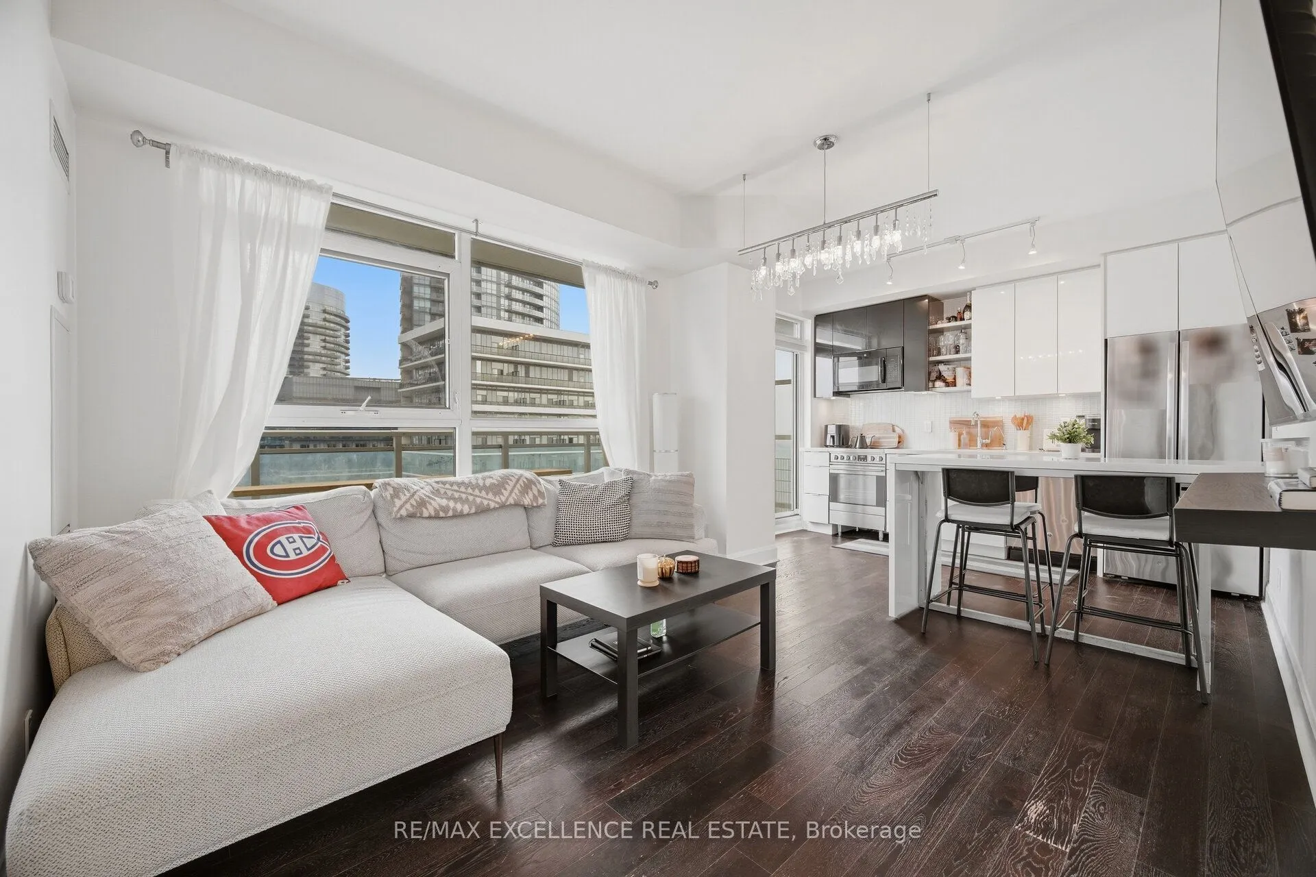 33 Shore Breeze Drive #1208