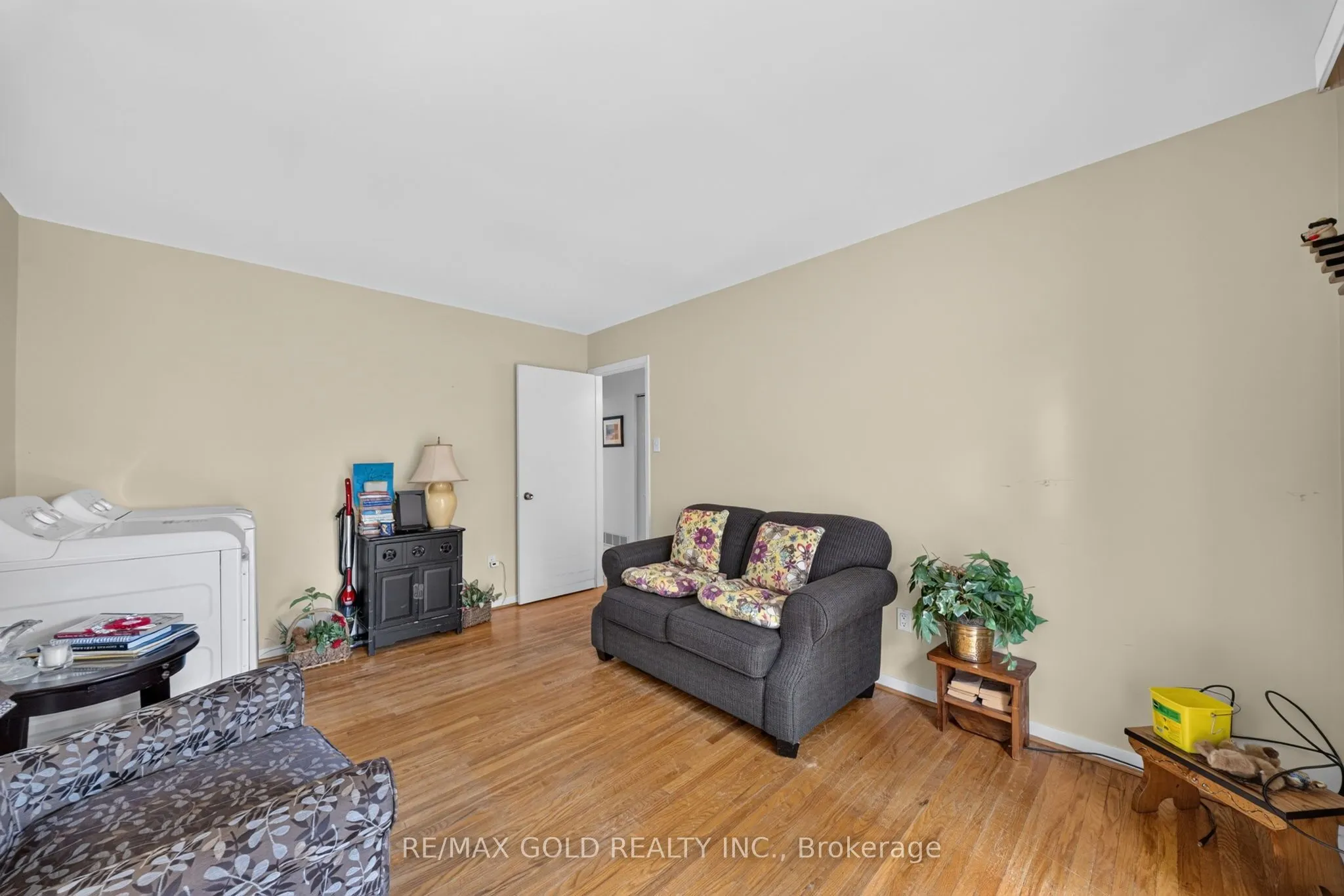 25 Drayton Crescent