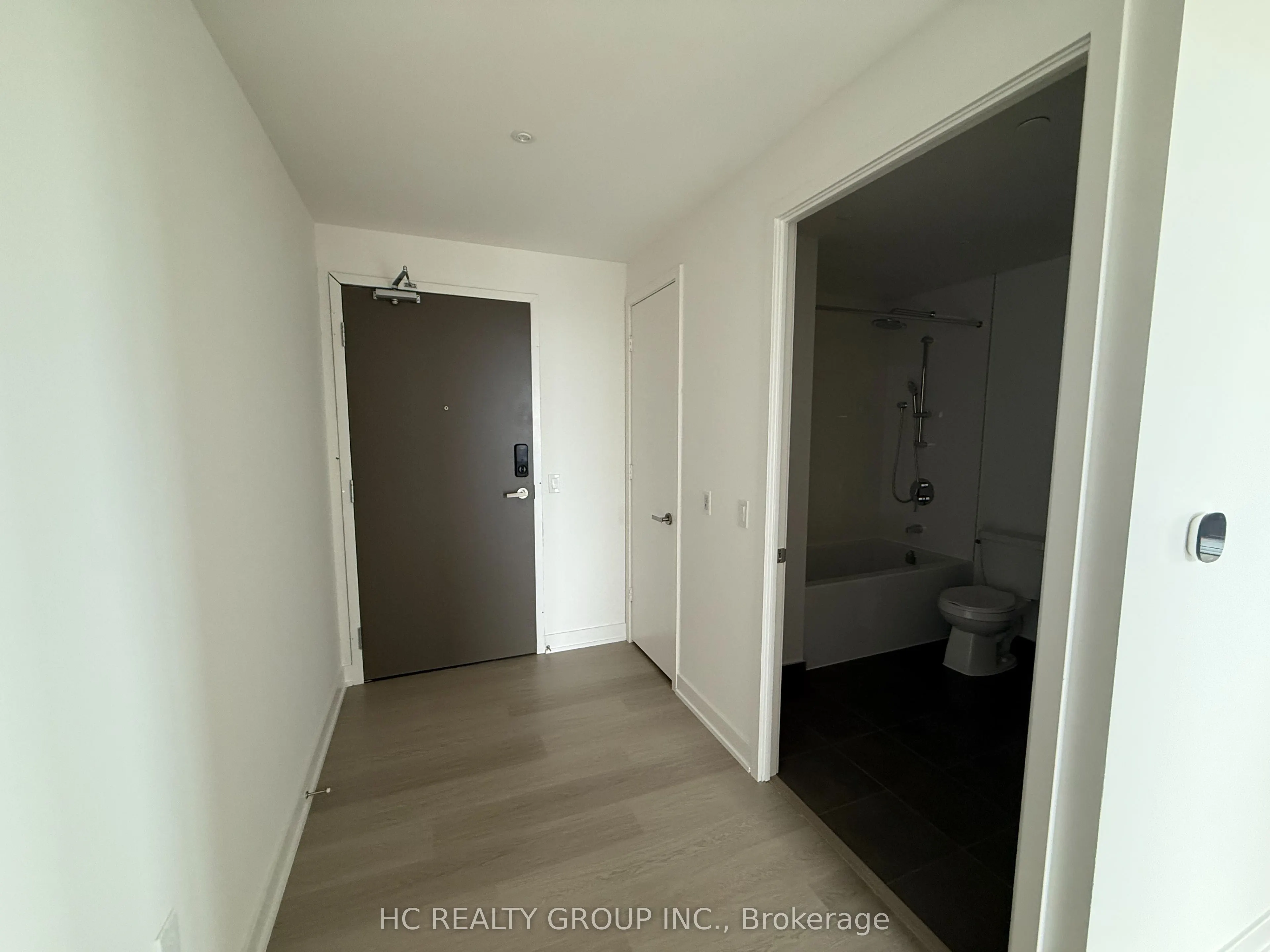 448 Burnhamthorpe Road #6305