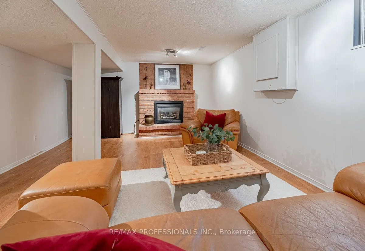 1951 Rathburn Road E #176