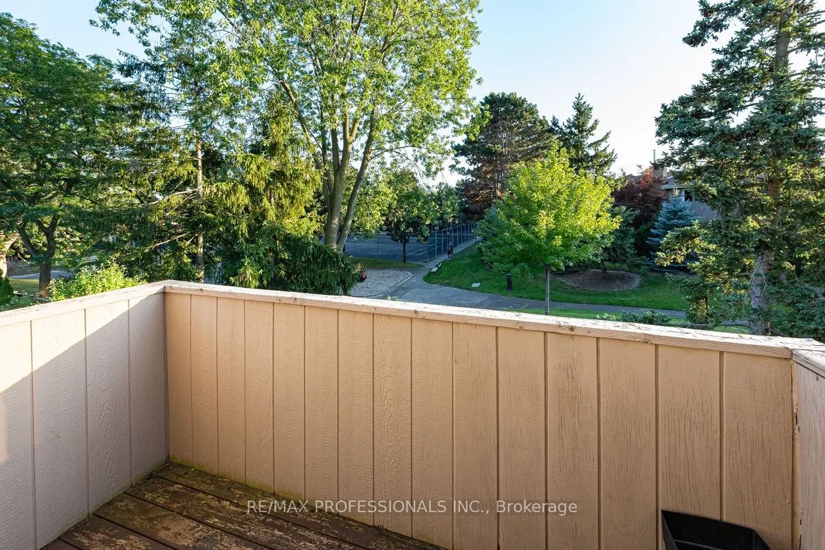 1951 Rathburn Road E #176