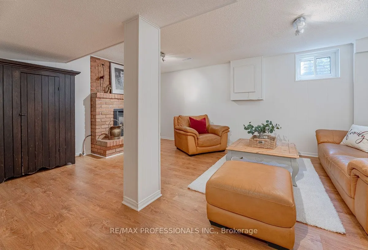 1951 Rathburn Road E #176