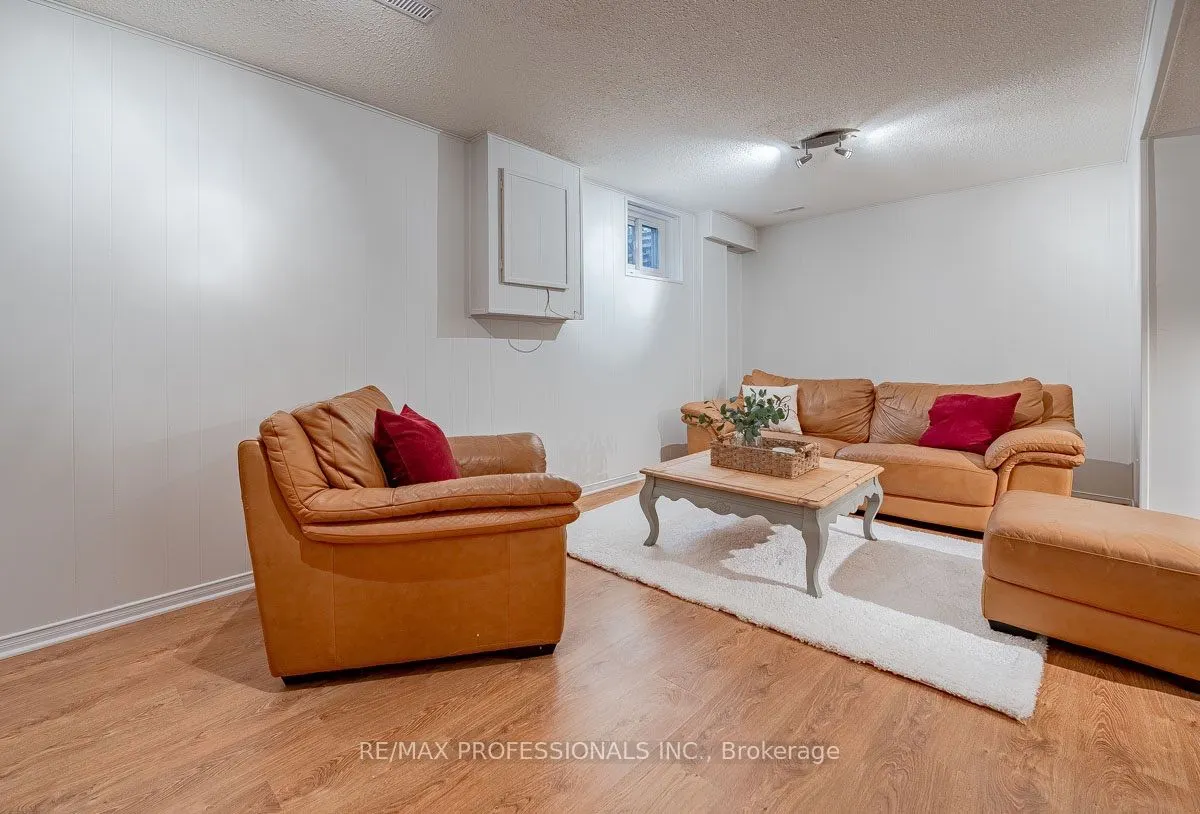 1951 Rathburn Road E #176