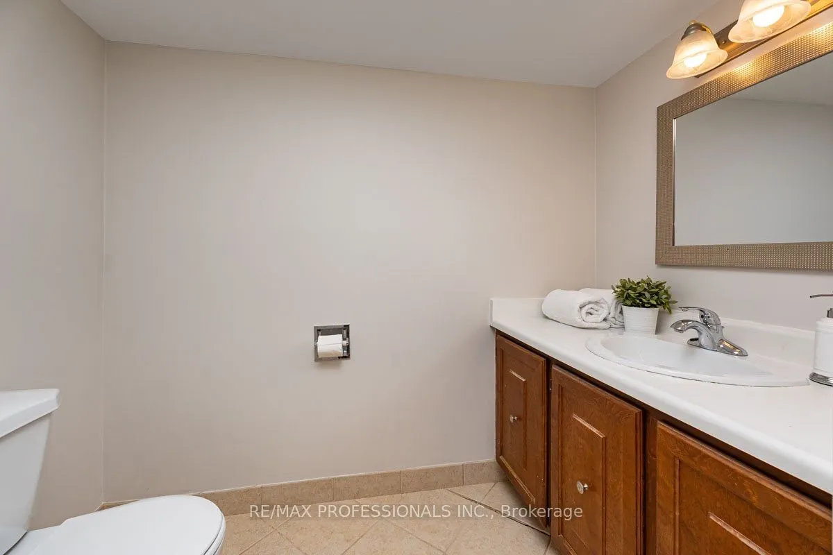 1951 Rathburn Road E #176