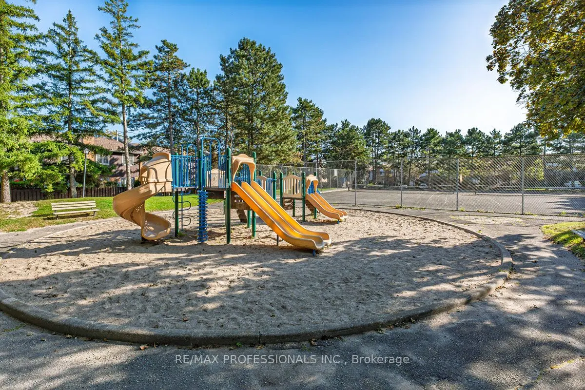 1951 Rathburn Road E #176