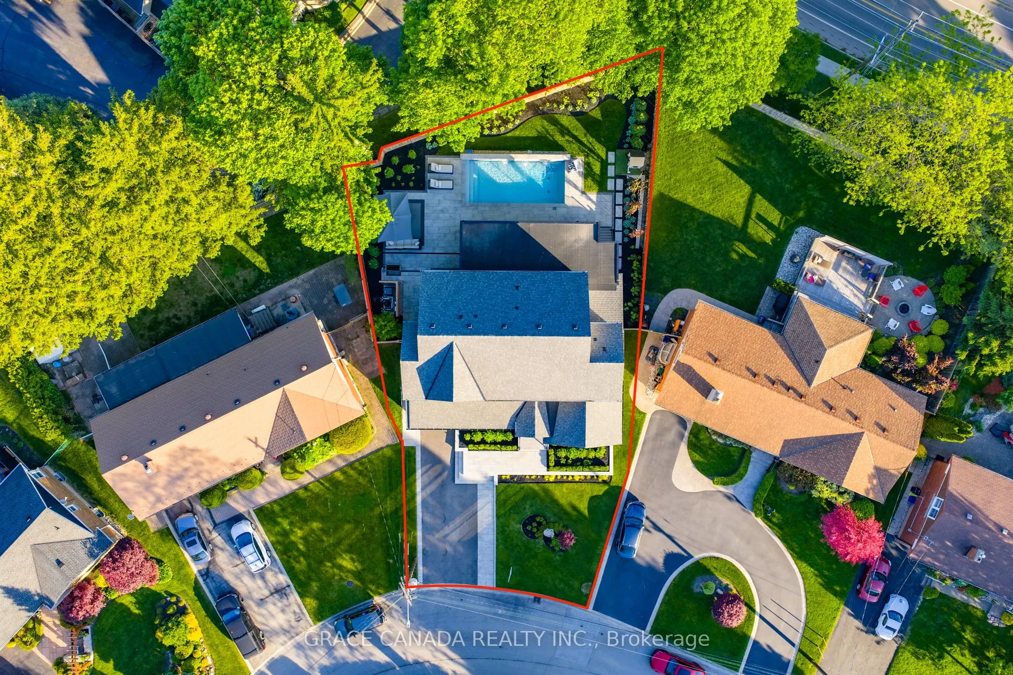 527 Oneida Drive
