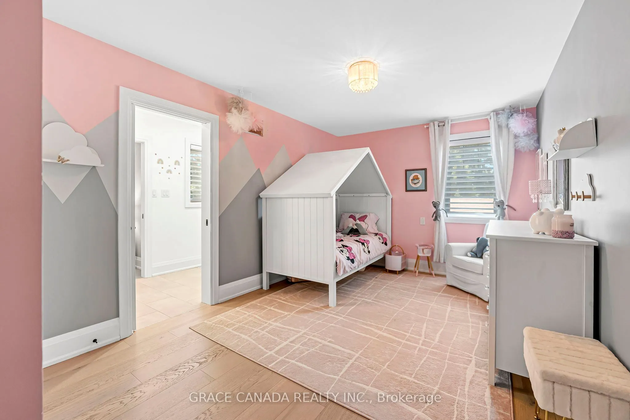527 Oneida Drive
