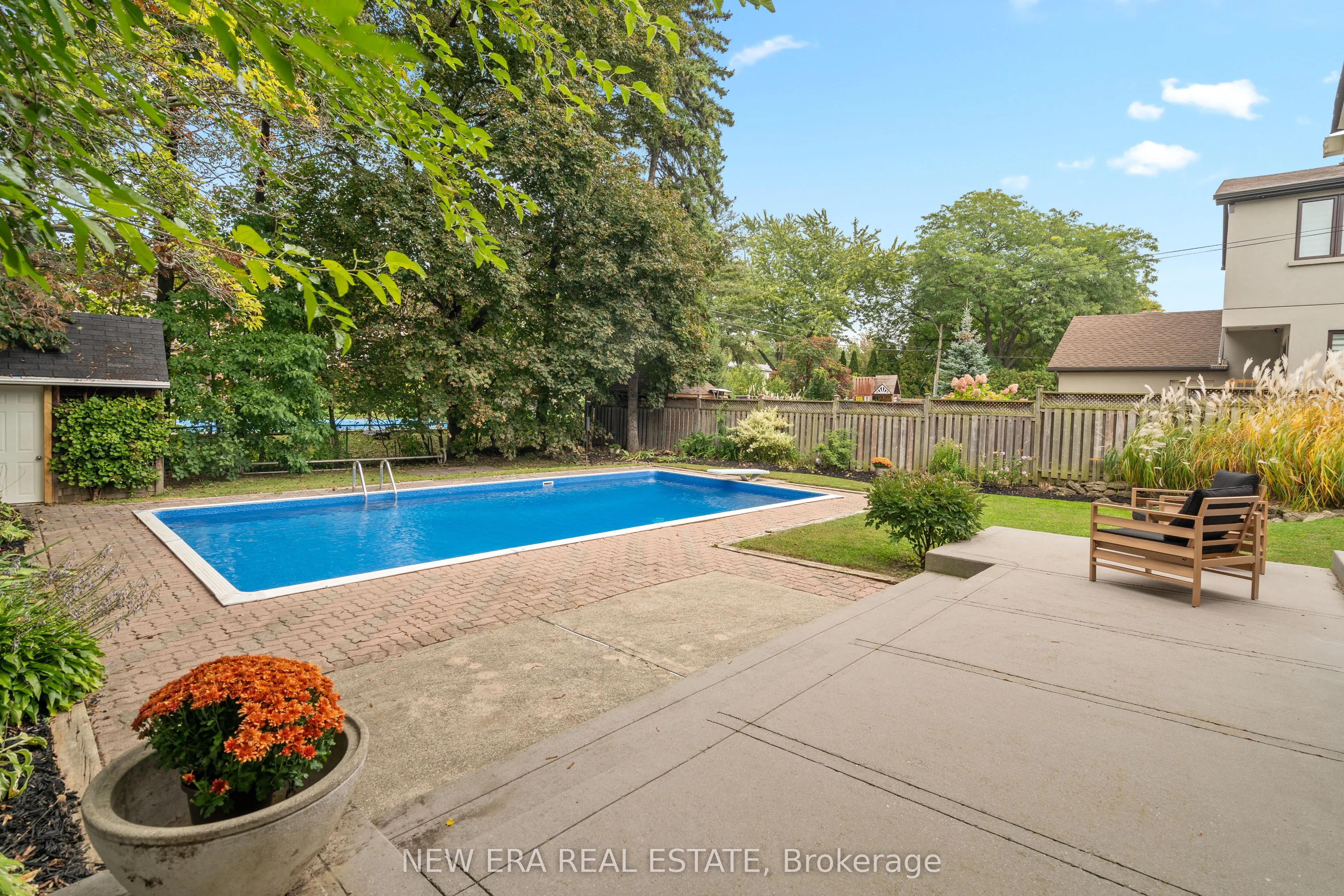 2107 Russett Road