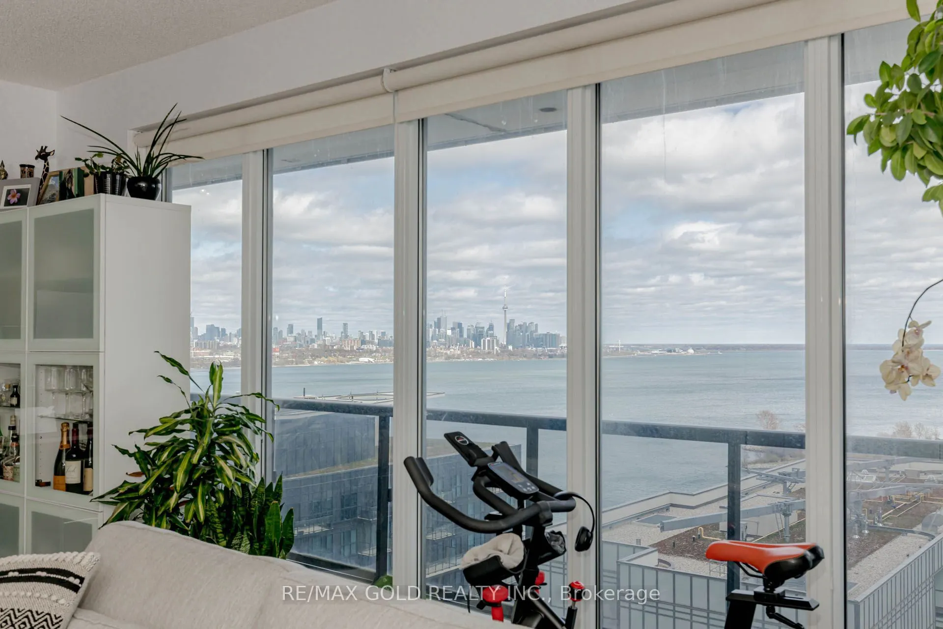 56 Annie Craig Drive #2203