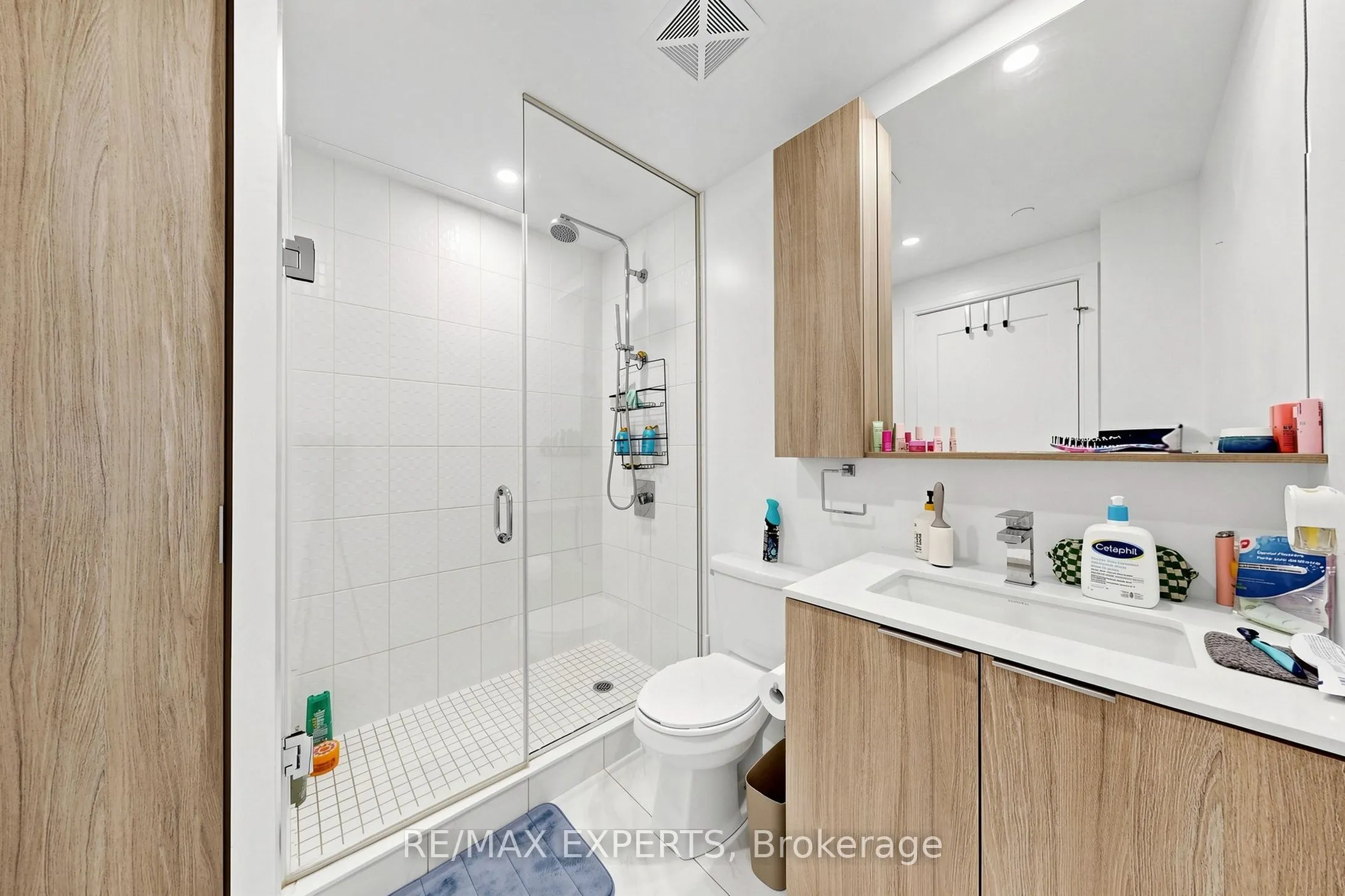 70 Annie Craig Drive #305