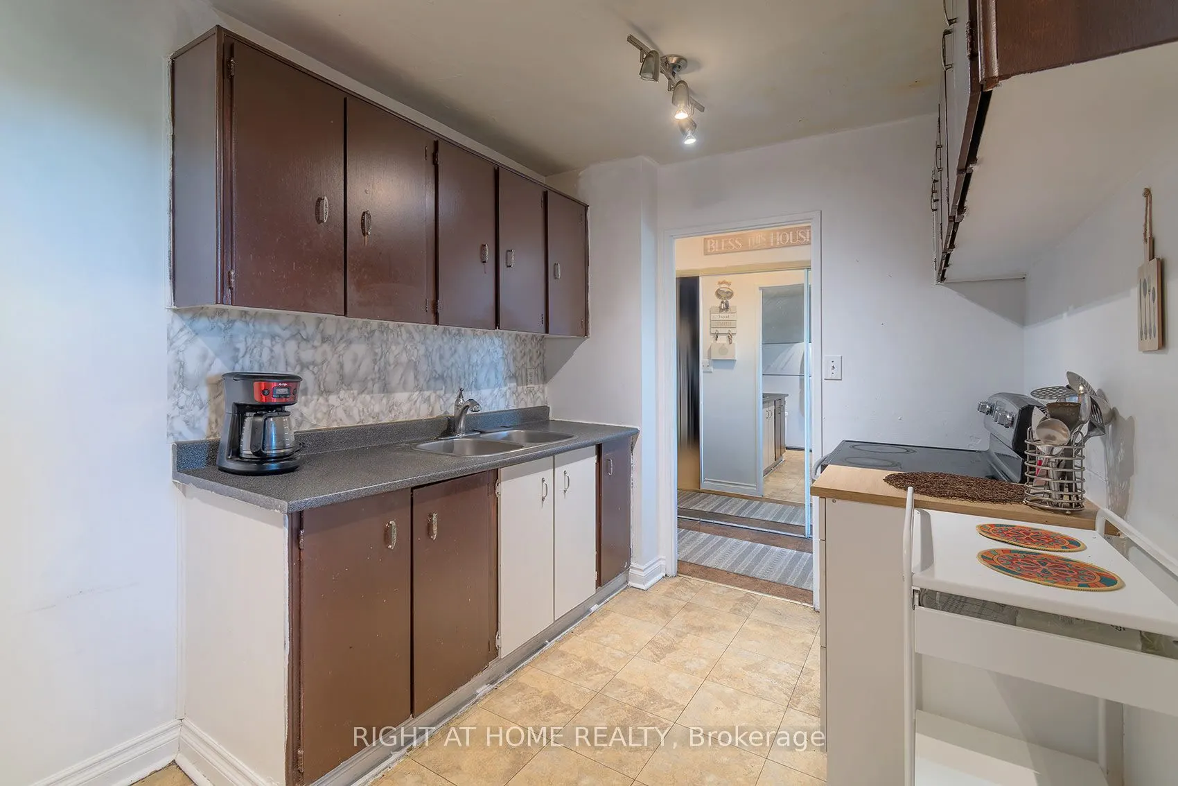 335 Driftwood Avenue #608